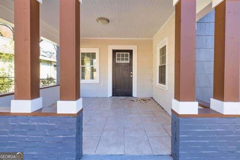 2 bedroom, 1 bathroom, 980 sq ft single family residence for sale at 2506 Maple Street, East Point, GA 30344 — photo 2