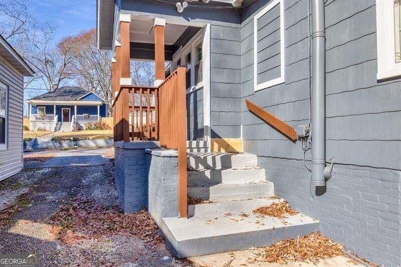 2 bedroom, 1 bathroom, 980 sq ft single family residence for sale at 2506 Maple Street, East Point, GA 30344 — photo 5
