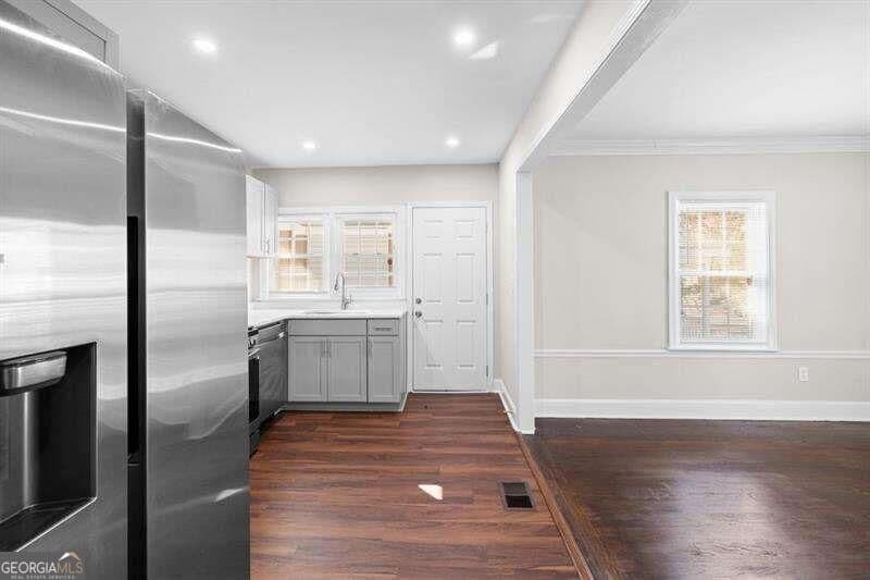 2 bedroom, 1 bathroom, 980 sq ft single family residence for sale at 2506 Maple Street, East Point, GA 30344 — photo 9