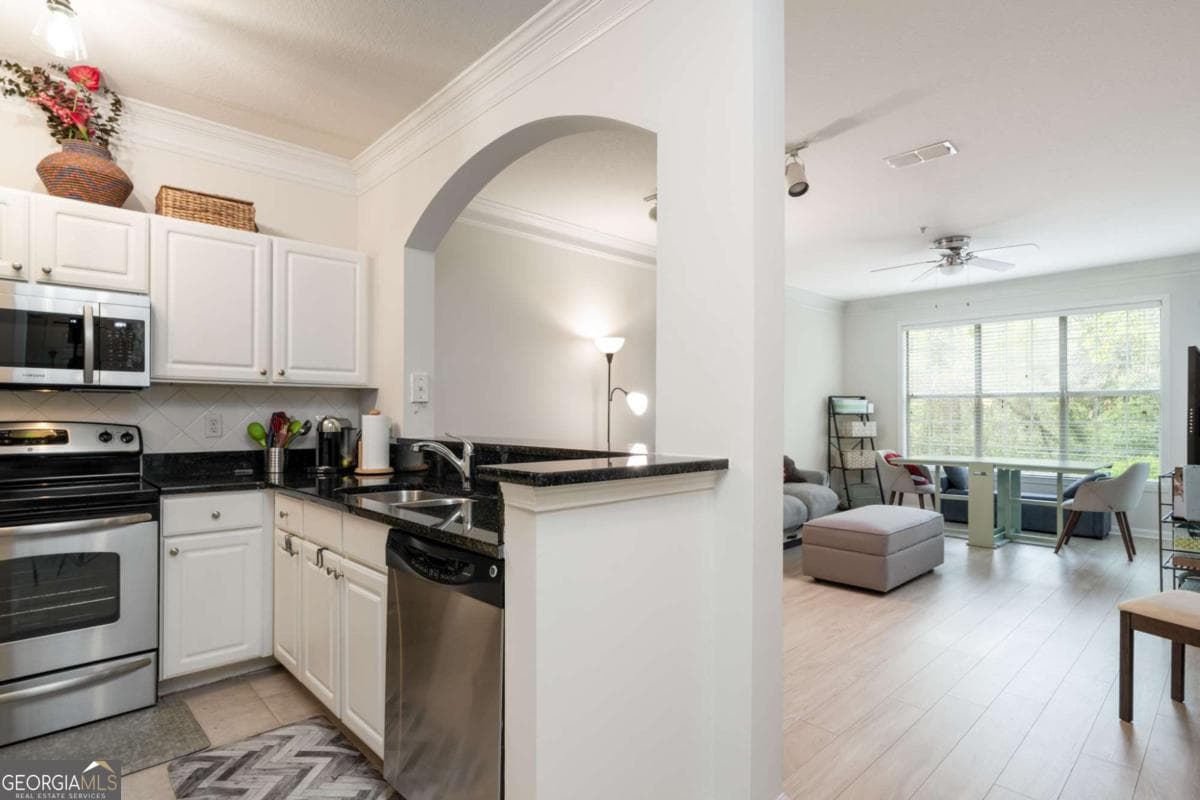 1 bedroom, 1 bathroom, 864 sq ft condominium for sale at 1128 Westchester Ridge, Brookhaven, GA 30329 — photo 6