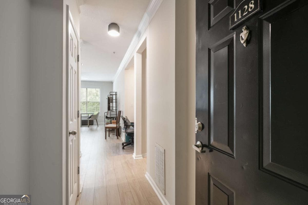 1 bedroom, 1 bathroom, 864 sq ft condominium for sale at 1128 Westchester Ridge, Brookhaven, GA 30329 — photo 5