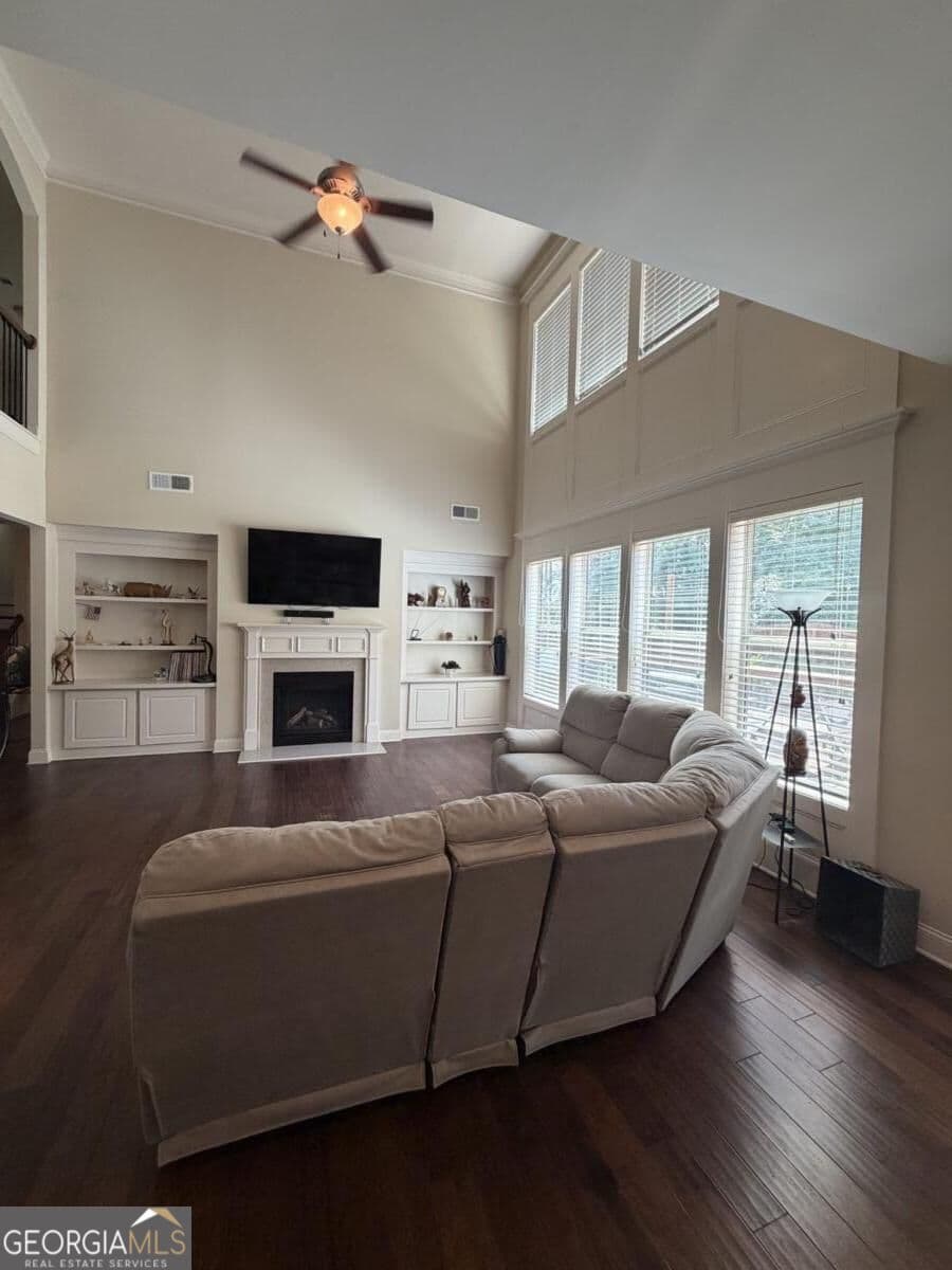 6 bedroom, 4.5 bathroom, 5,318 sq ft single family residence for sale at 460 Brookwood Estates Drive, Alpharetta, GA 30005 — photo 6