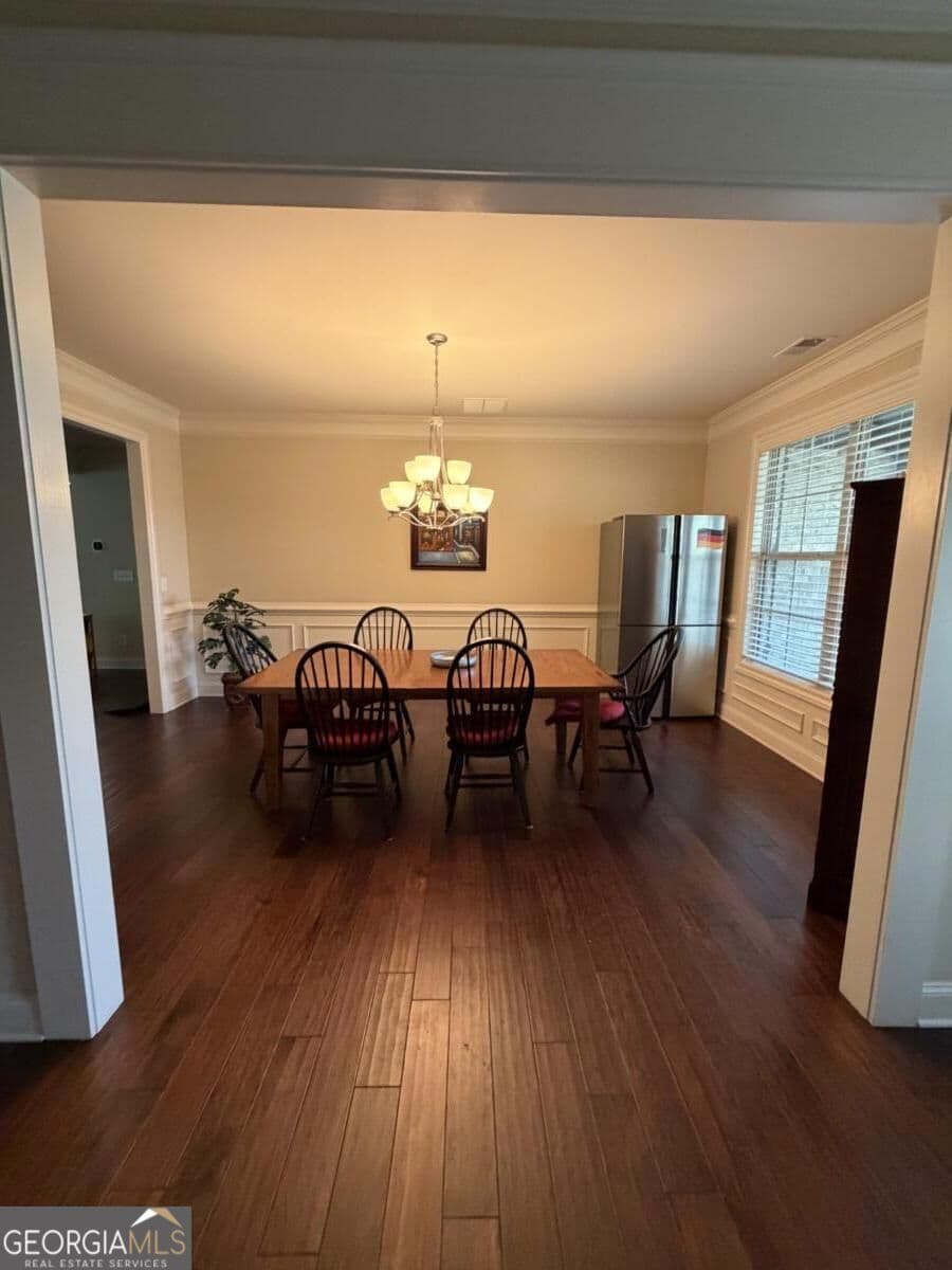 6 bedroom, 4.5 bathroom, 5,318 sq ft single family residence for sale at 460 Brookwood Estates Drive, Alpharetta, GA 30005 — photo 9