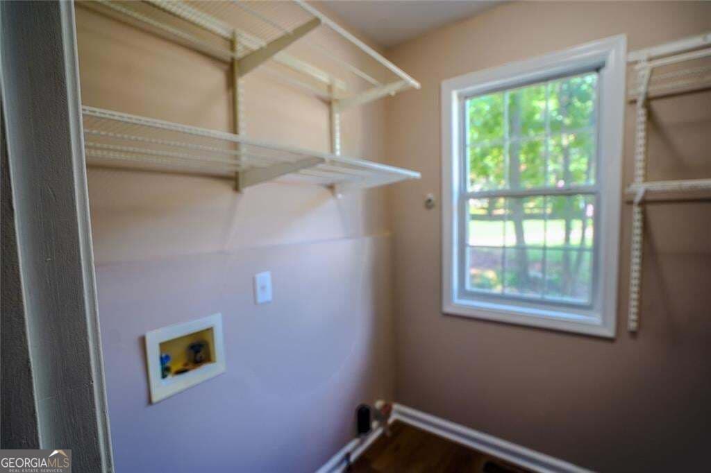 4 bedroom, 3 bathroom, 2,811 sq ft single family residence for sale at 4340 Mapleton Way, Cumming, GA 30028 — photo 7