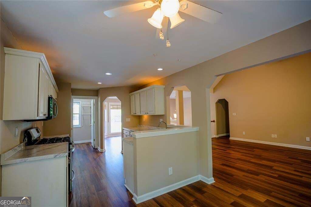4 bedroom, 3 bathroom, 2,811 sq ft single family residence for sale at 4340 Mapleton Way, Cumming, GA 30028 — photo 5
