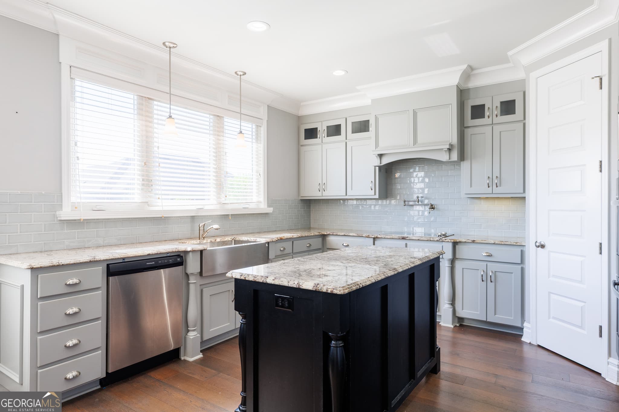 4 bedroom, 4 bathroom, 2,267 sq ft single family residence for sale at 3916 Valiant Court, Valdosta, GA 31605 — photo 9