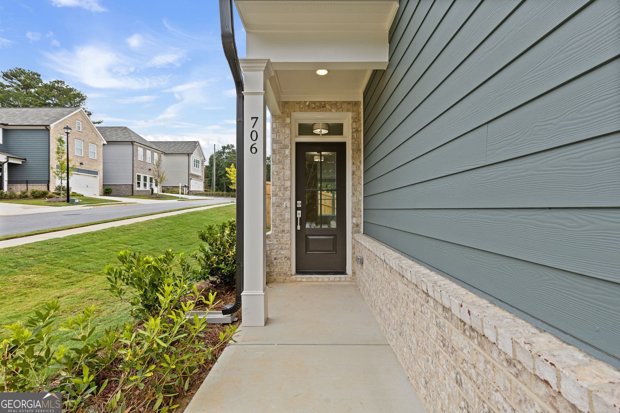 3 bedroom, 2.5 bathroom, 1,883 sq ft single family residence for sale at 2706 Rylee Carter Street, Dacula, GA 30019 — photo 3