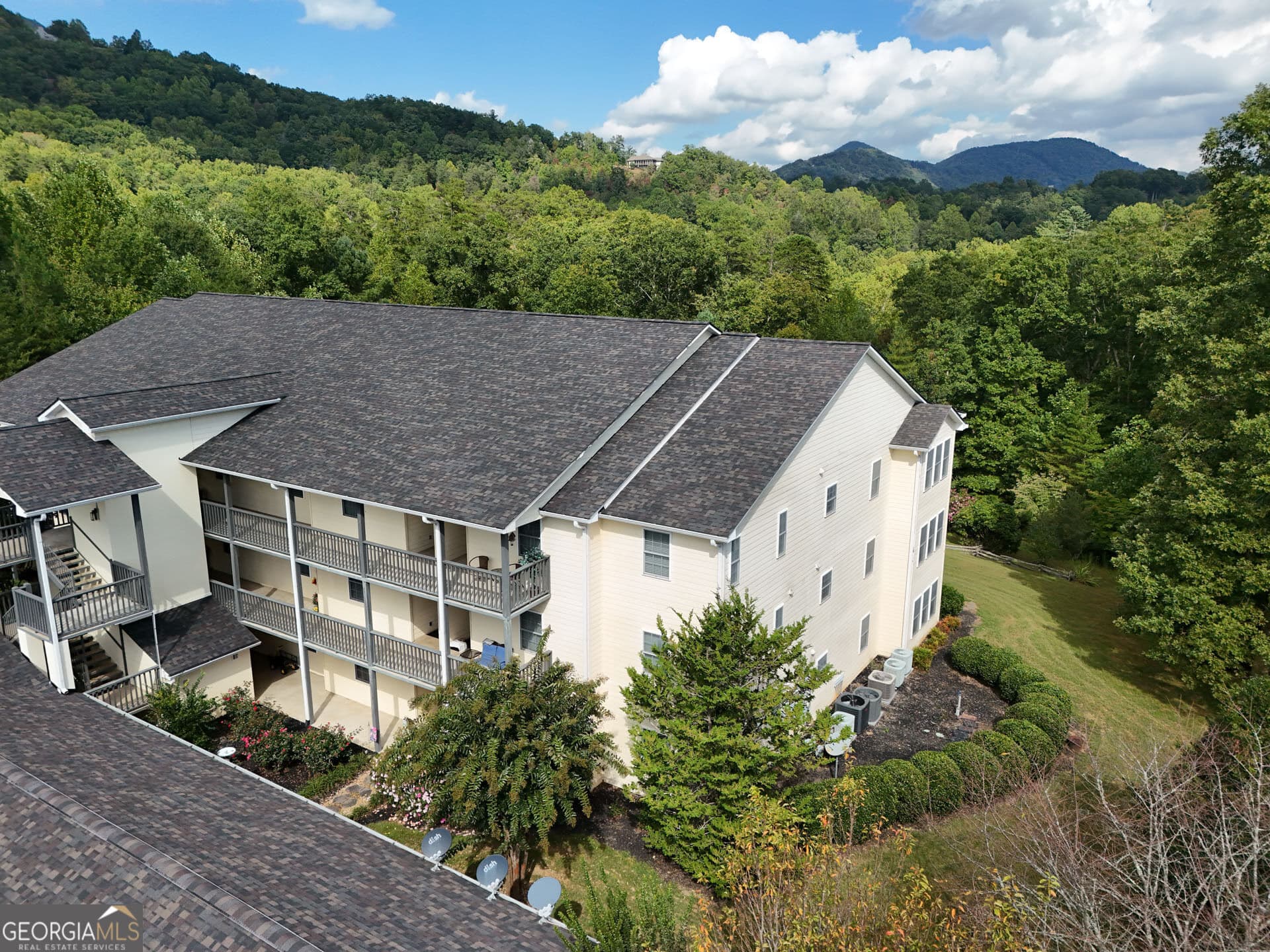 3 bedroom, 3 bathroom, 1,752 sq ft condominium for sale at 258 Ginger Creek Lane UNIT 104, Clayton, GA 30525