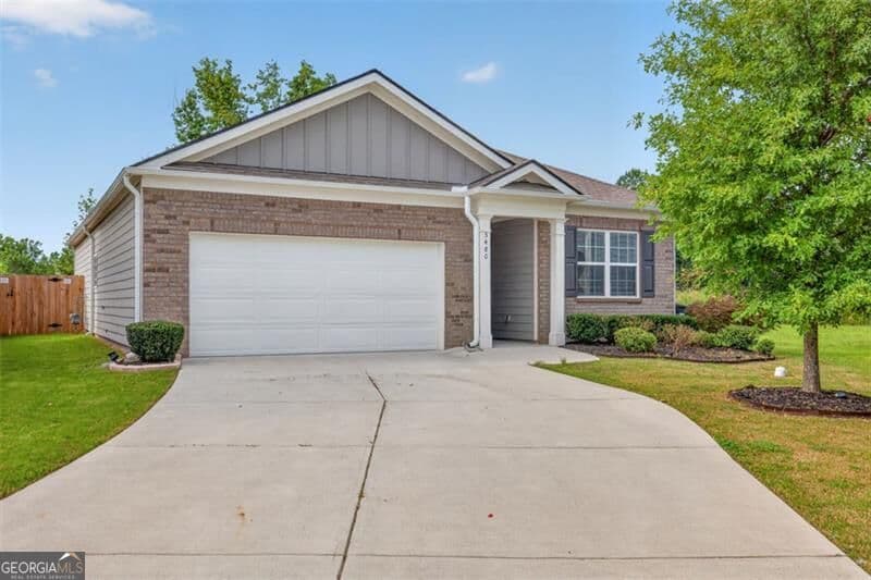 3 bedroom, 2 bathroom, 1,578 sq ft single family residence for sale at 5480 Barberry Avenue, Oakwood, GA 30566 — photo 2