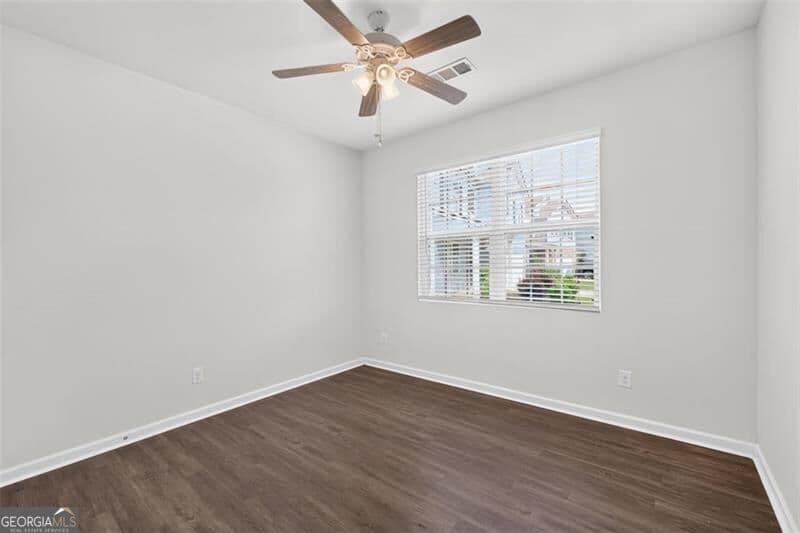 3 bedroom, 2 bathroom, 1,578 sq ft single family residence for sale at 5480 Barberry Avenue, Oakwood, GA 30566 — photo 10