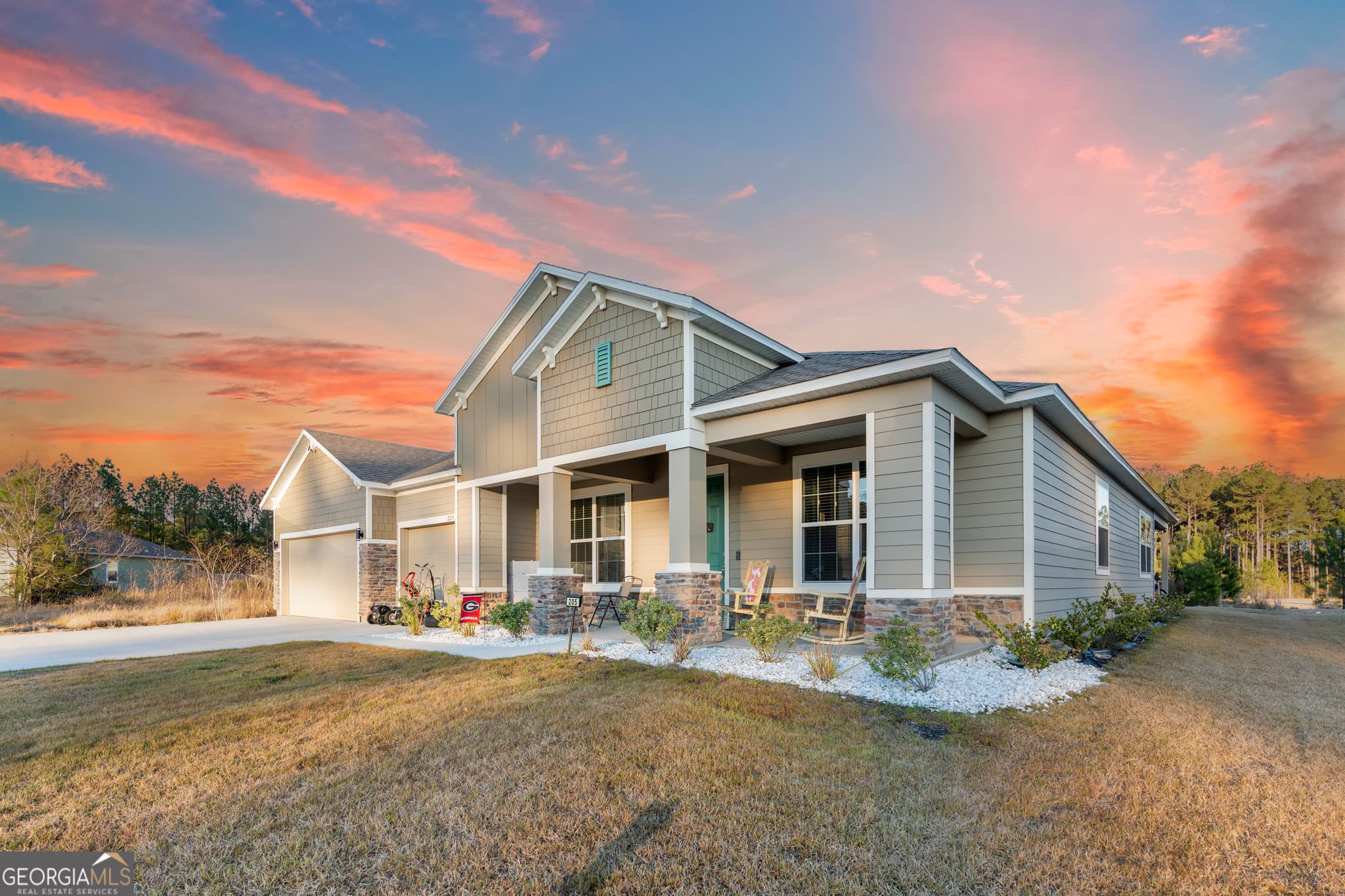 4 bedroom, 3 bathroom, 3,042 sq ft single family residence for sale at 205 Starboard Court, Kingsland, GA 31548 — photo 2
