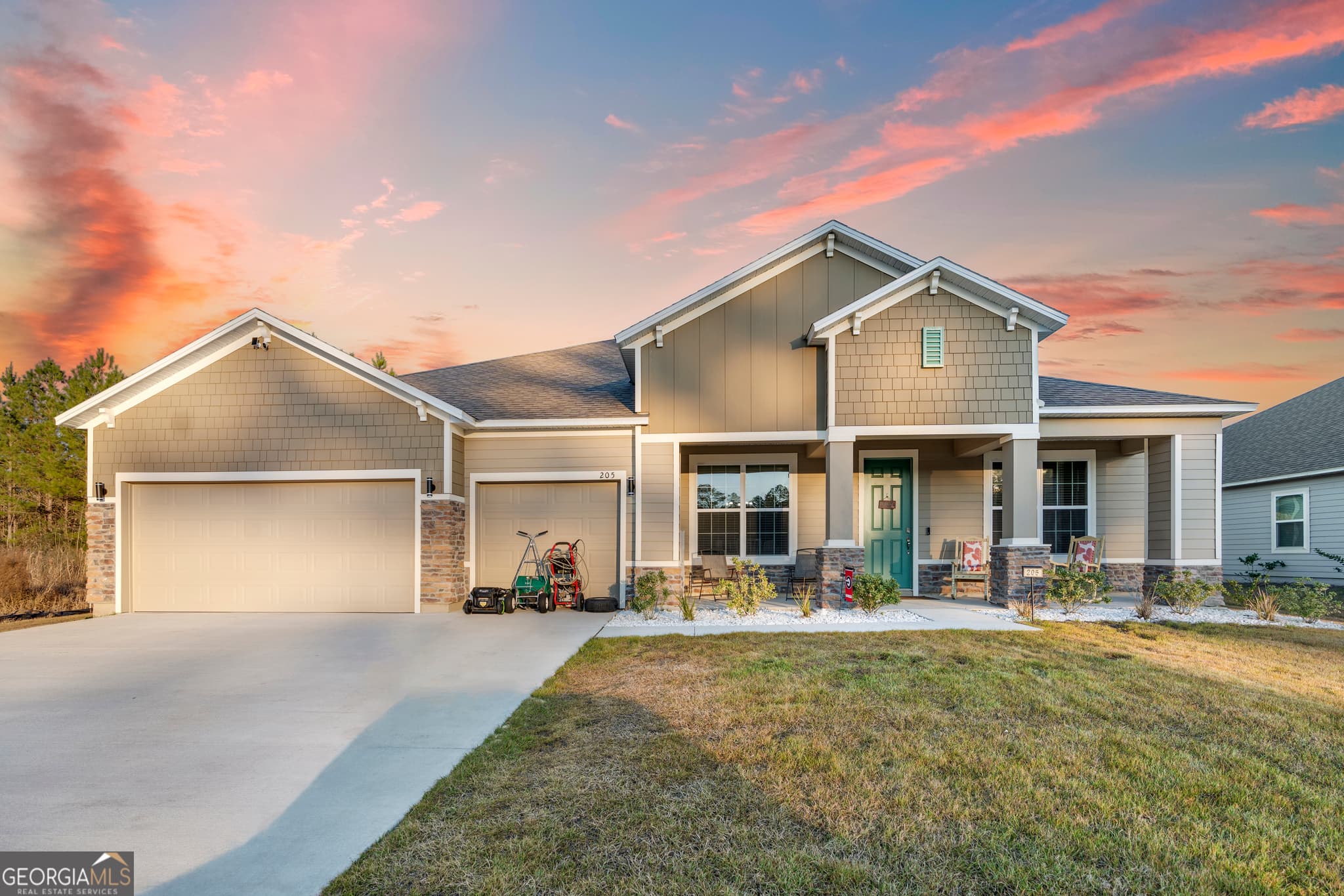 4 bedroom, 3 bathroom, 3,042 sq ft single family residence for sale at 205 Starboard Court, Kingsland, GA 31548