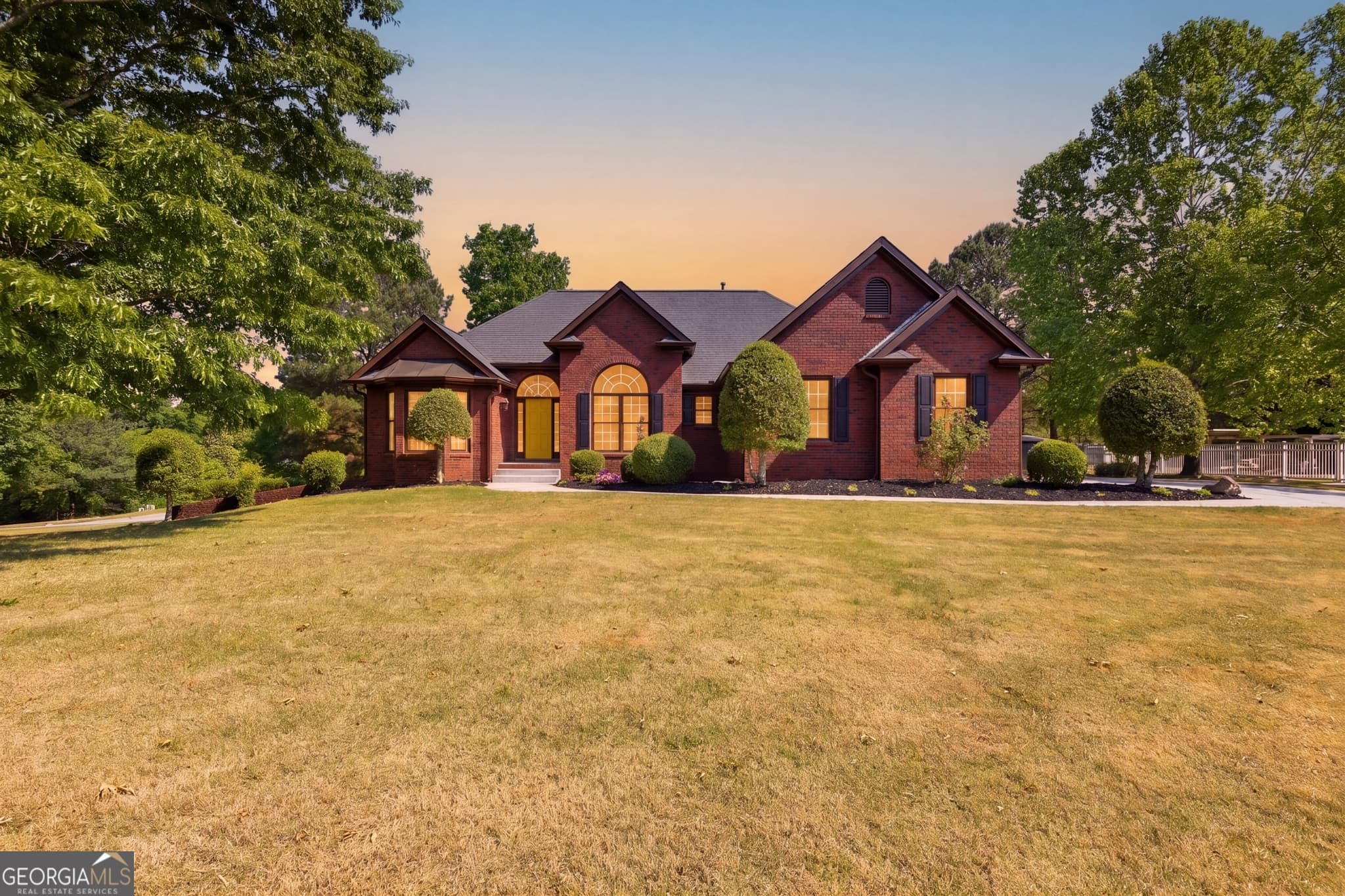 3 bedroom, 4 bathroom, 3,460 sq ft single family residence for sale at 2015 Wood Valley Drive, Loganville, GA 30052 — photo 2