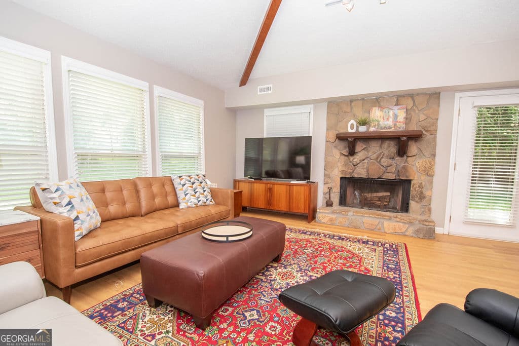 3 bedroom, 2 bathroom, 1,688 sq ft single family residence for rent at 103 Burnham Rise FURNISHED, Peachtree City, GA 30269 for $3,950 a month — photo 2