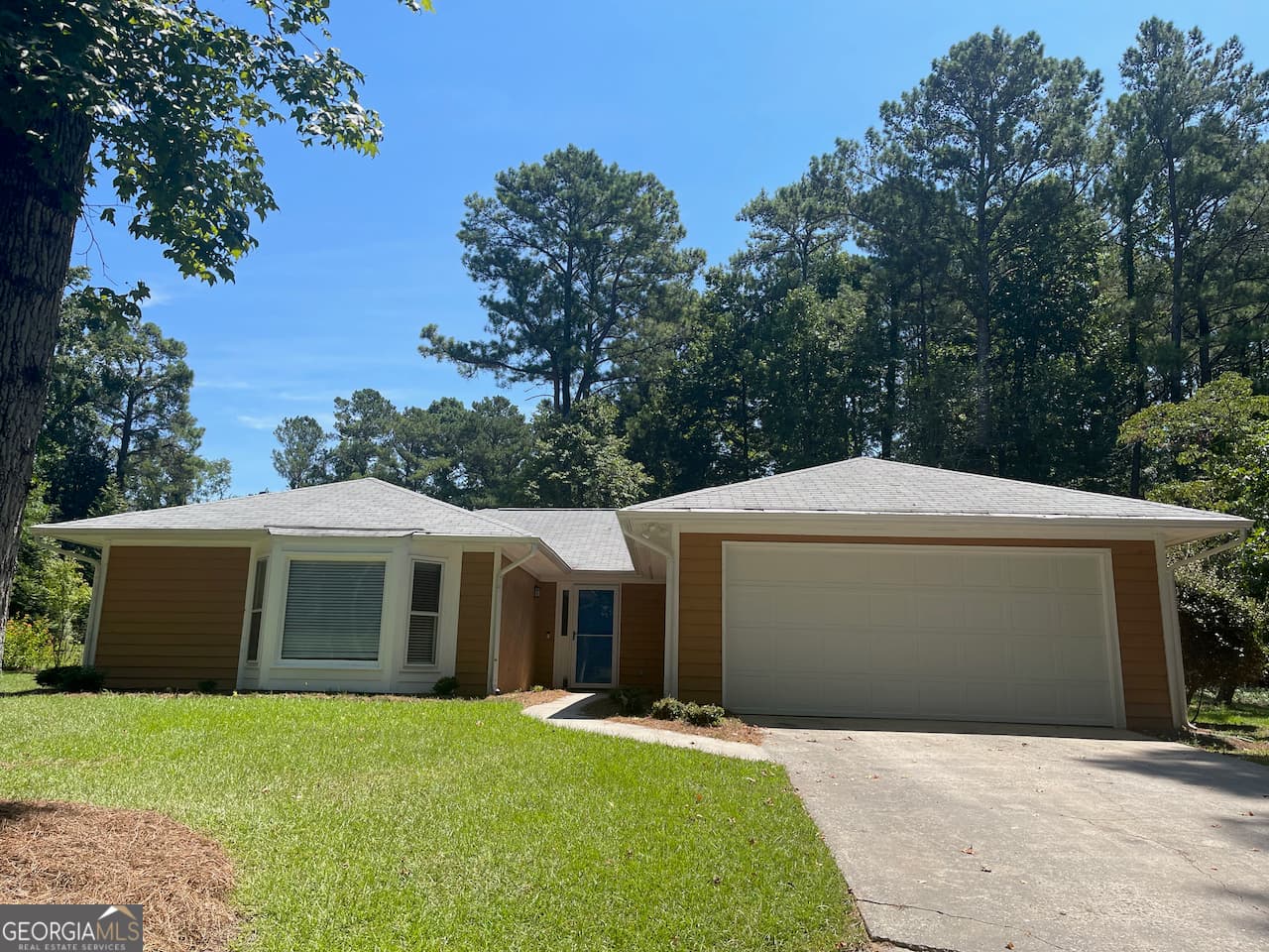 3 bedroom, 2 bathroom, 1,688 sq ft single family residence for rent at 103 Burnham Rise FURNISHED, Peachtree City, GA 30269 for $3,950 a month — photo 7