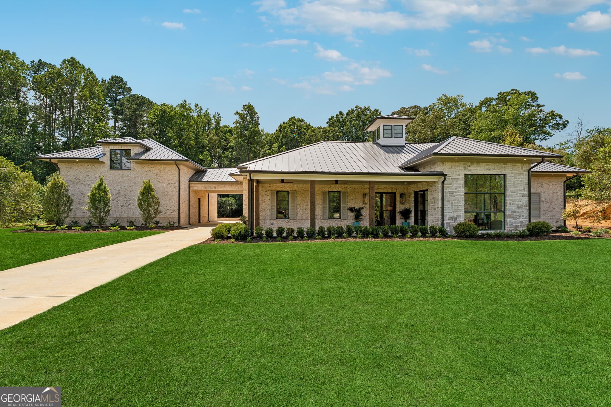 3 bedroom, 3.5 bathroom, 4,000 sq ft single family residence for sale at 4333 Shiloh Road, Cumming, GA 30040 — photo 2