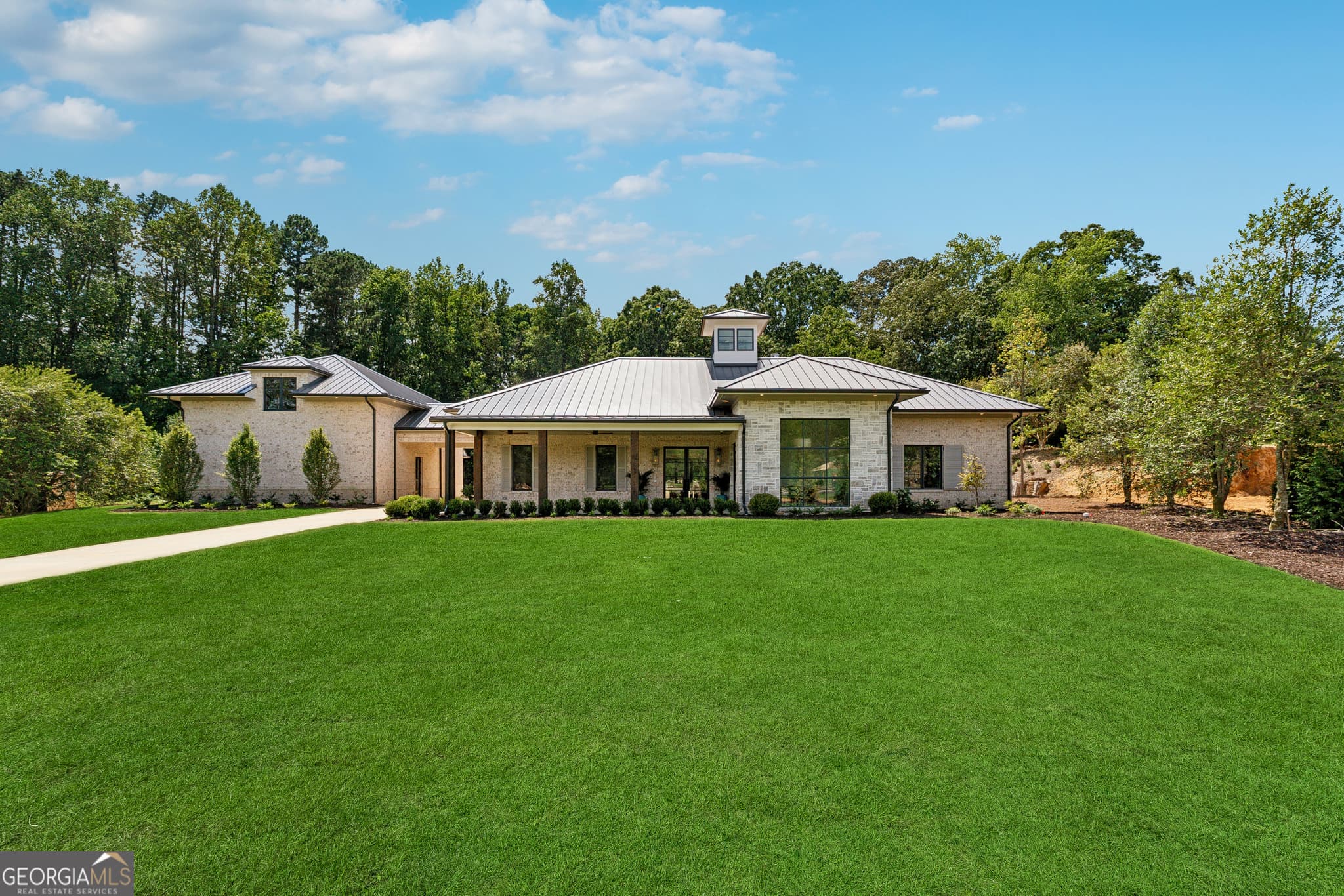 3 bedroom, 3.5 bathroom, 4,000 sq ft single family residence for sale at 4333 Shiloh Road, Cumming, GA 30040 — photo 3