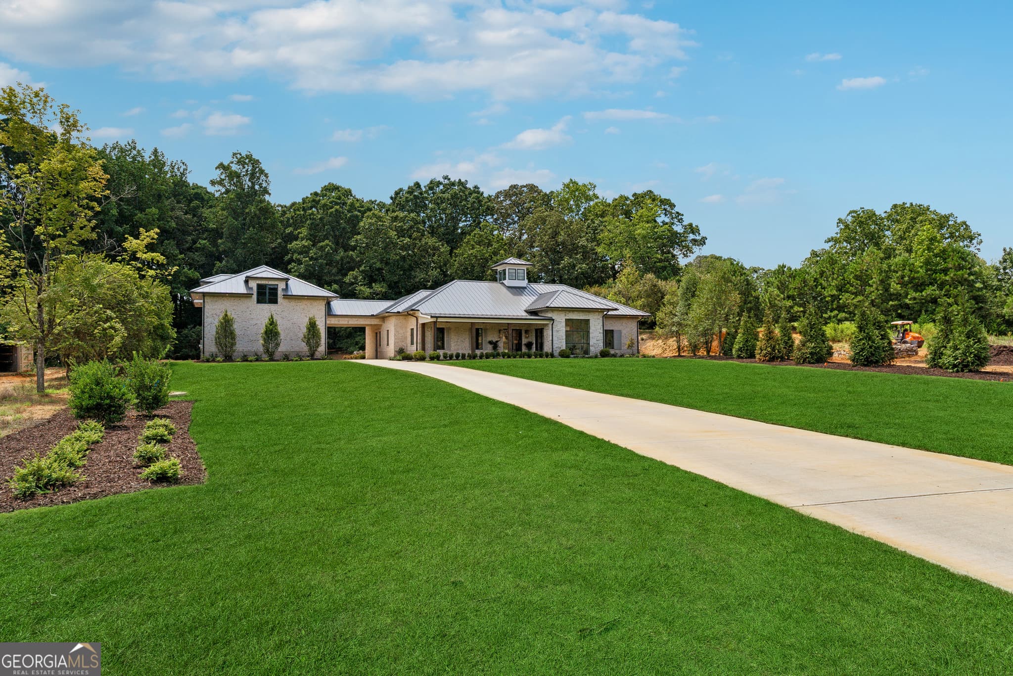 3 bedroom, 3.5 bathroom, 4,000 sq ft single family residence for sale at 4333 Shiloh Road, Cumming, GA 30040 — photo 5