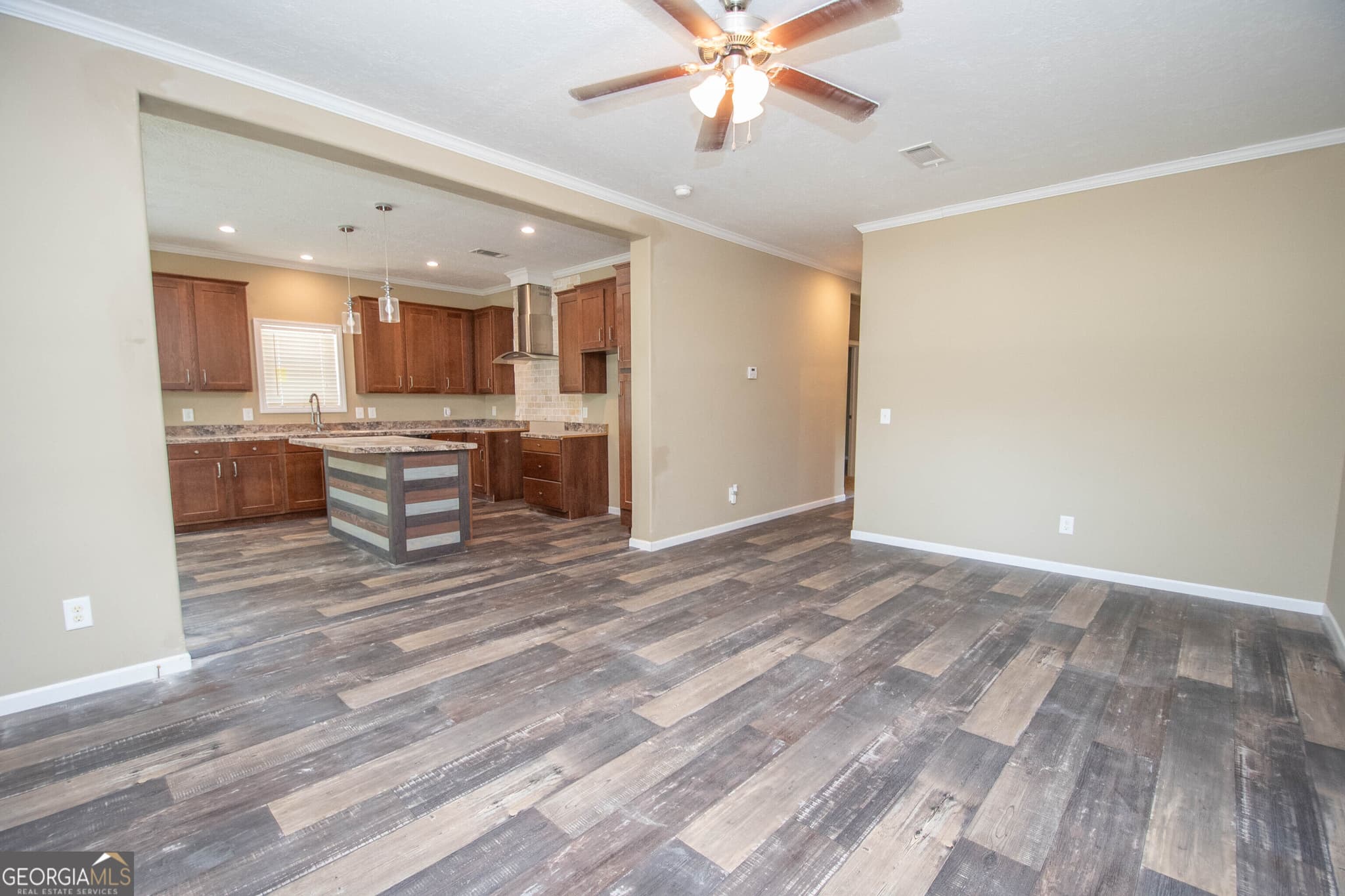 3 bedroom, 2 bathroom, 1,624 sq ft single family residence for sale at 196 Dogwood Lane, Woodbury, GA 30293 — photo 6