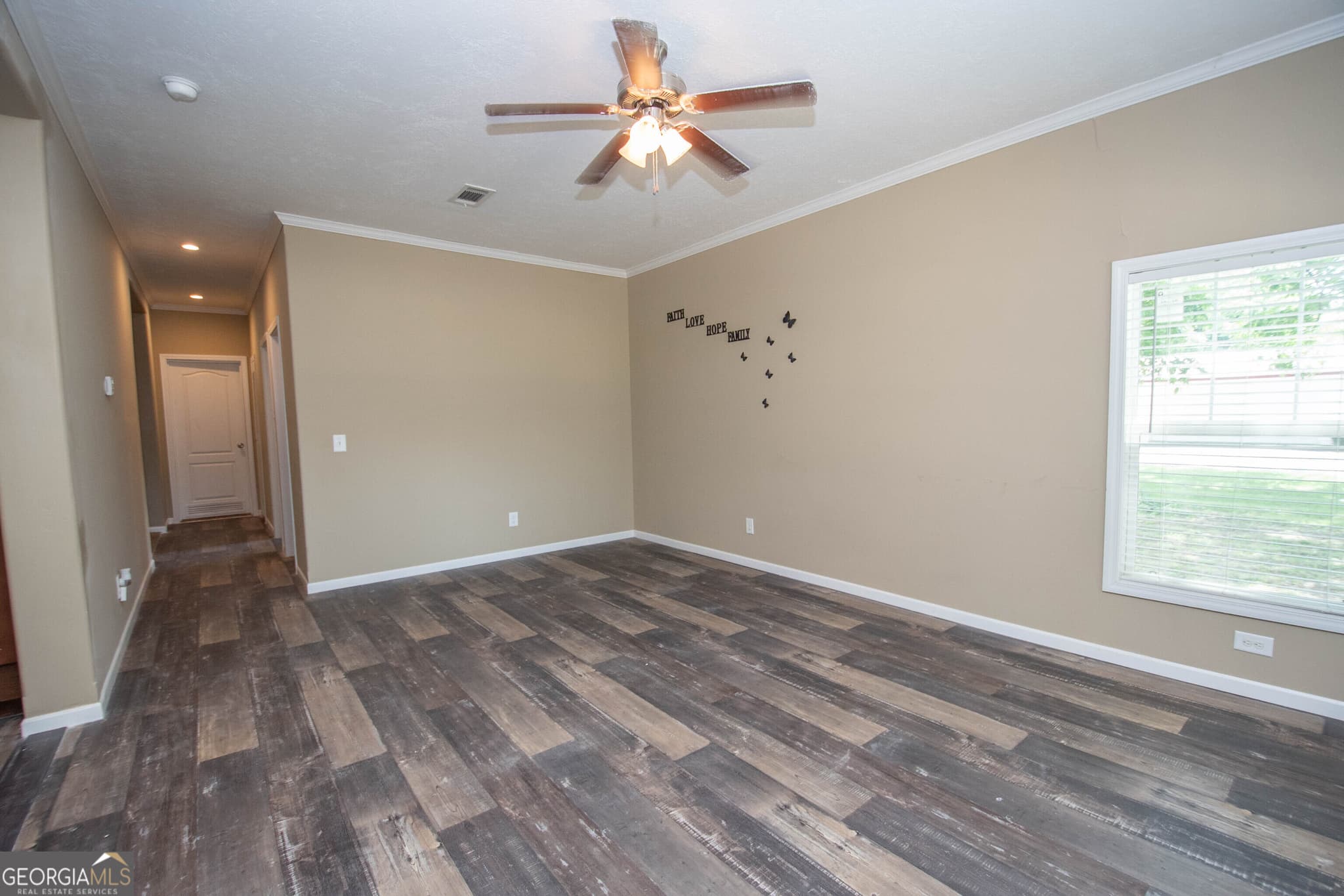 3 bedroom, 2 bathroom, 1,624 sq ft single family residence for sale at 196 Dogwood Lane, Woodbury, GA 30293 — photo 5