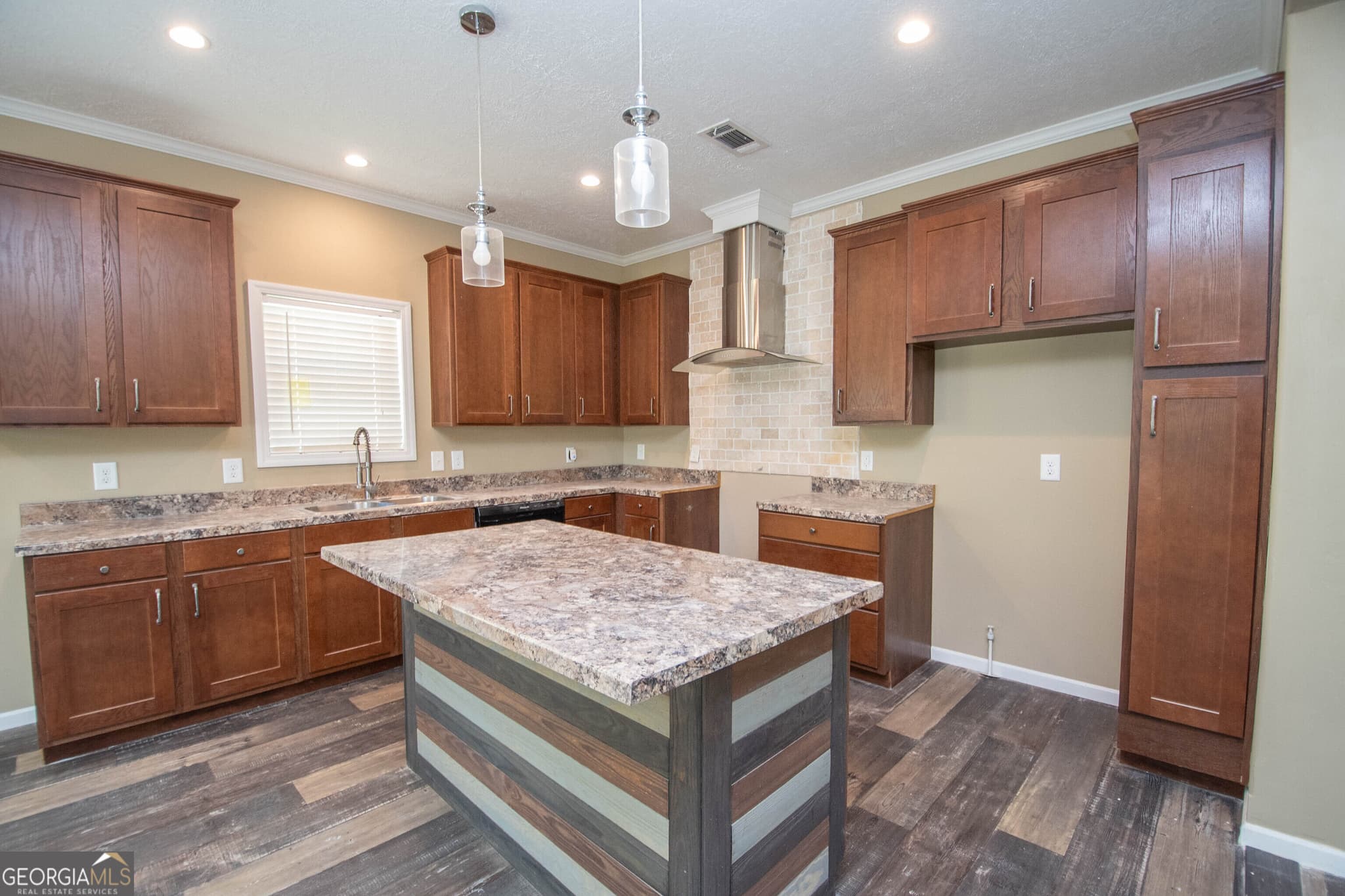 3 bedroom, 2 bathroom, 1,624 sq ft single family residence for sale at 196 Dogwood Lane, Woodbury, GA 30293 — photo 8