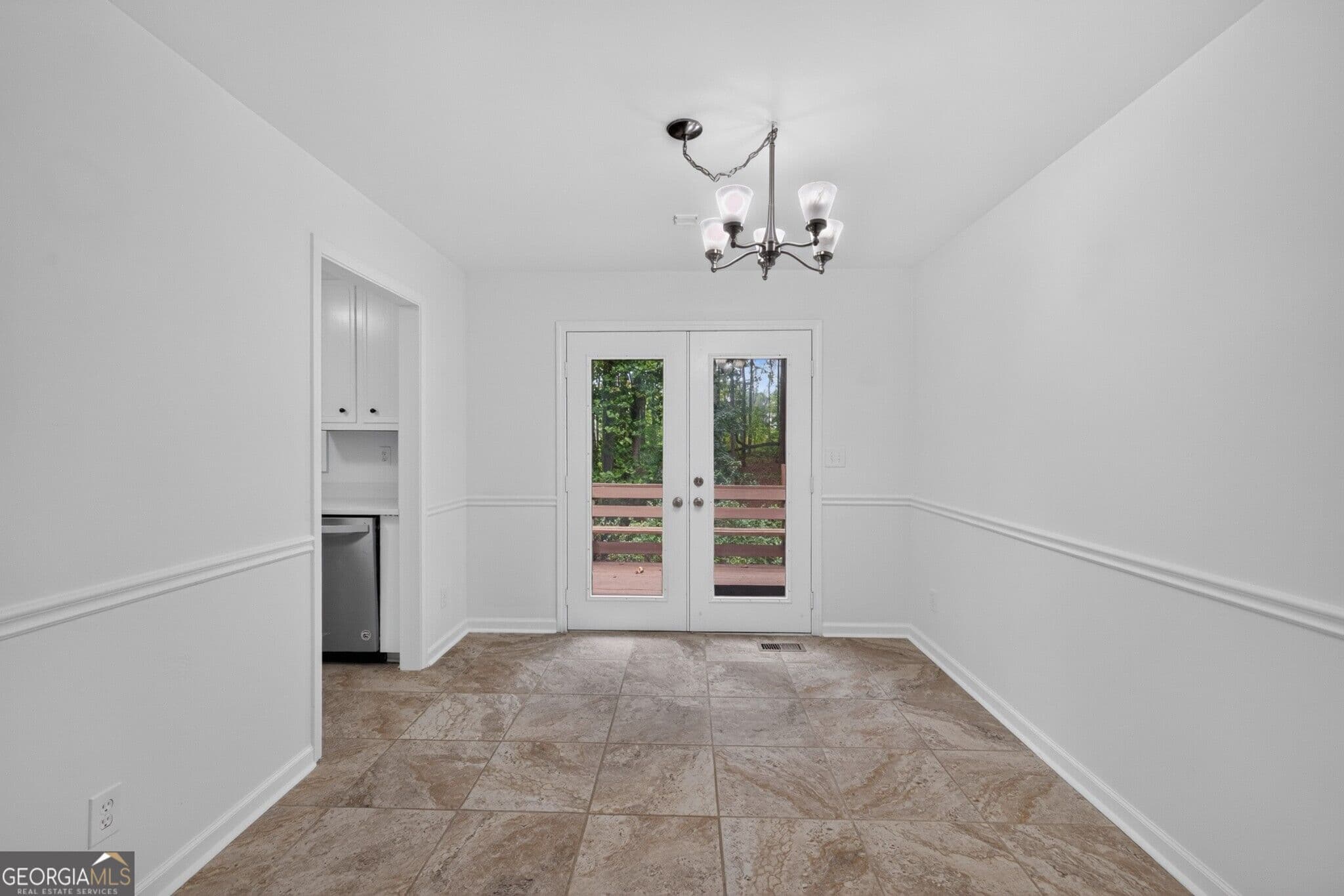 5 bedroom, 3 bathroom, 2,532 sq ft single family residence for sale at 3570 Daylon Drive, Cumming, GA 30028 — photo 10