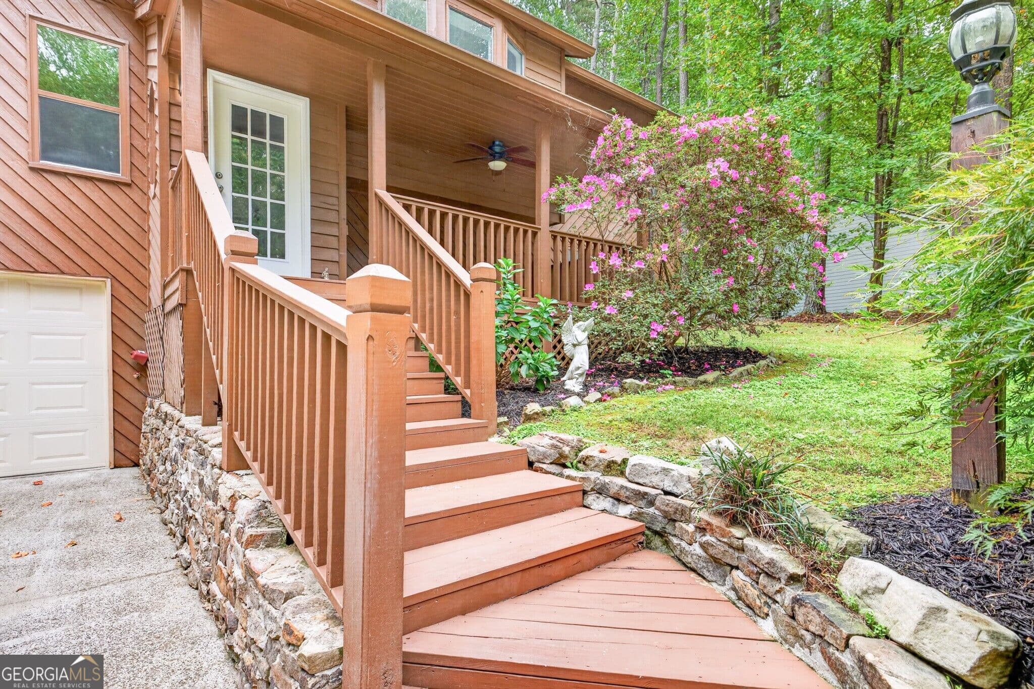 5 bedroom, 3 bathroom, 2,532 sq ft single family residence for sale at 3570 Daylon Drive, Cumming, GA 30028 — photo 4
