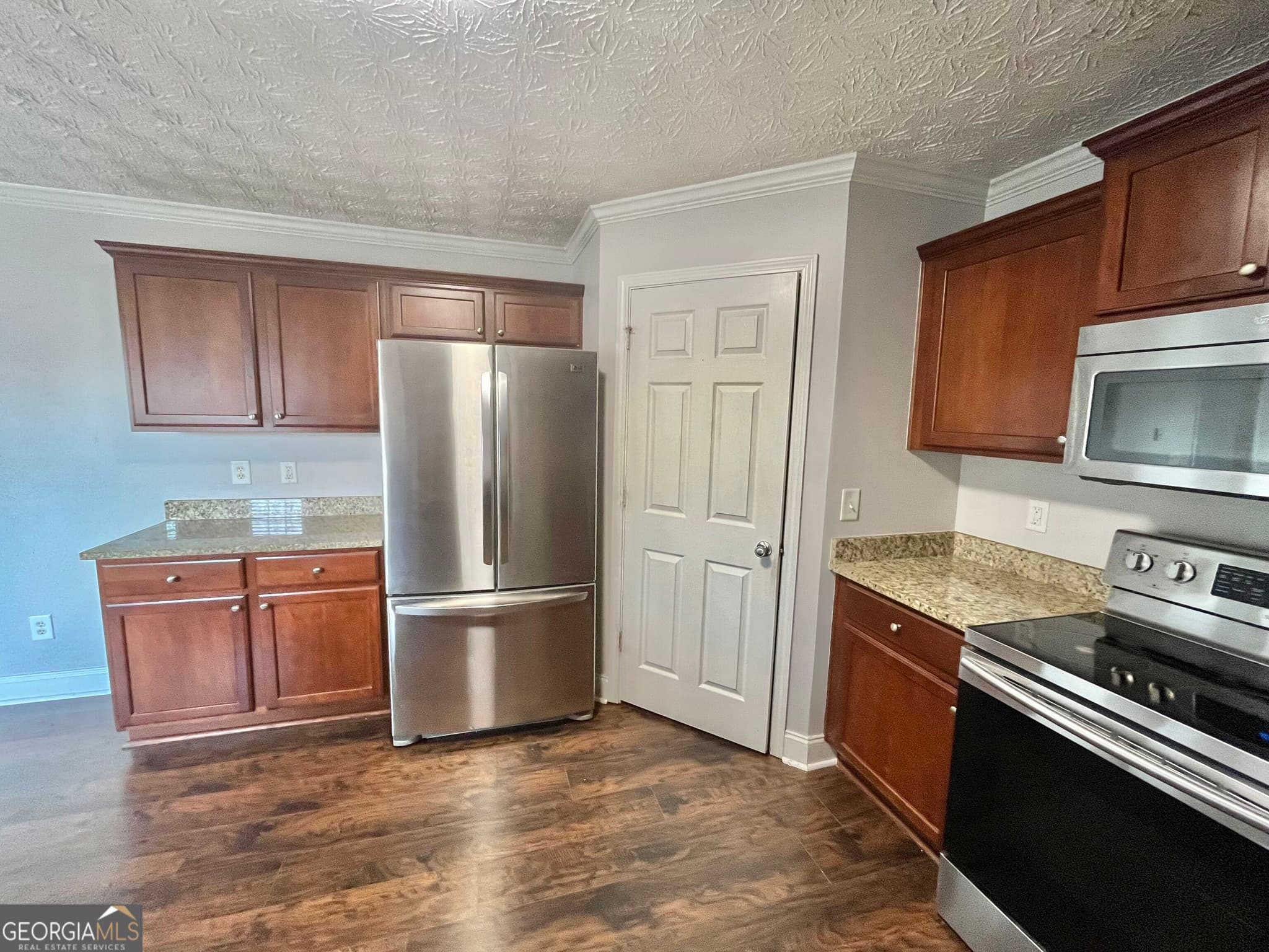 5 bedroom, 4 bathroom, 3,369 sq ft single family residence for rent at 1154 Folkstone Drive, Mcdonough, GA 30253 for $3,000 a month — photo 10