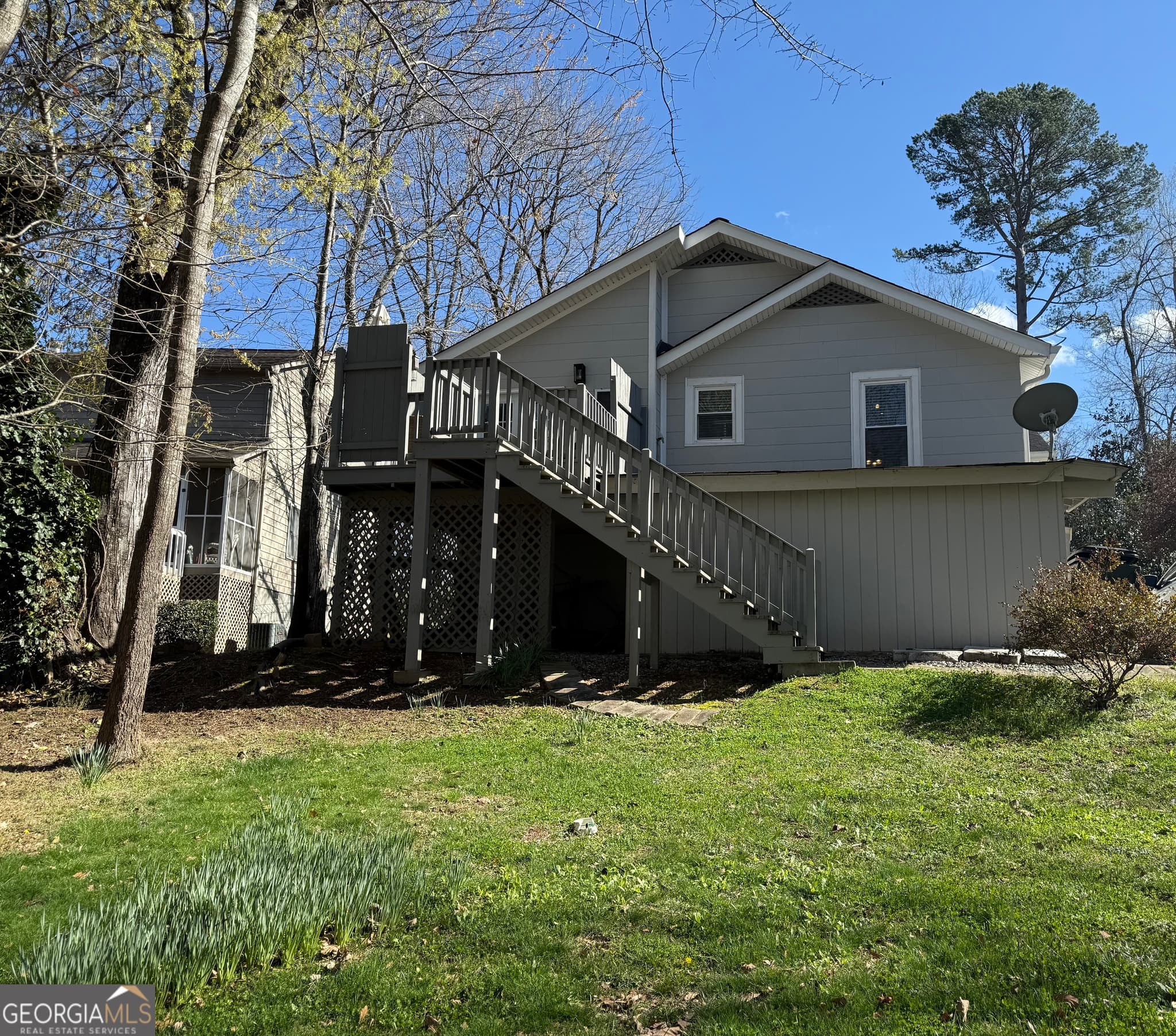 2 bedroom, 2 bathroom, 1,184 sq ft single family residence for sale at 141 York Street, Clarkesville, GA 30523 — photo 8