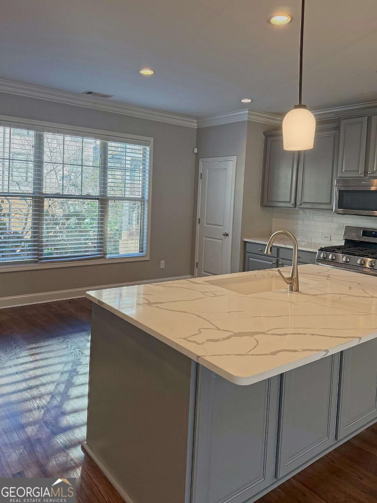3 bedroom, 3.5 bathroom, 2,508 sq ft townhouse for sale at 4636 Pine Street, Smyrna, GA 30080 — photo 6