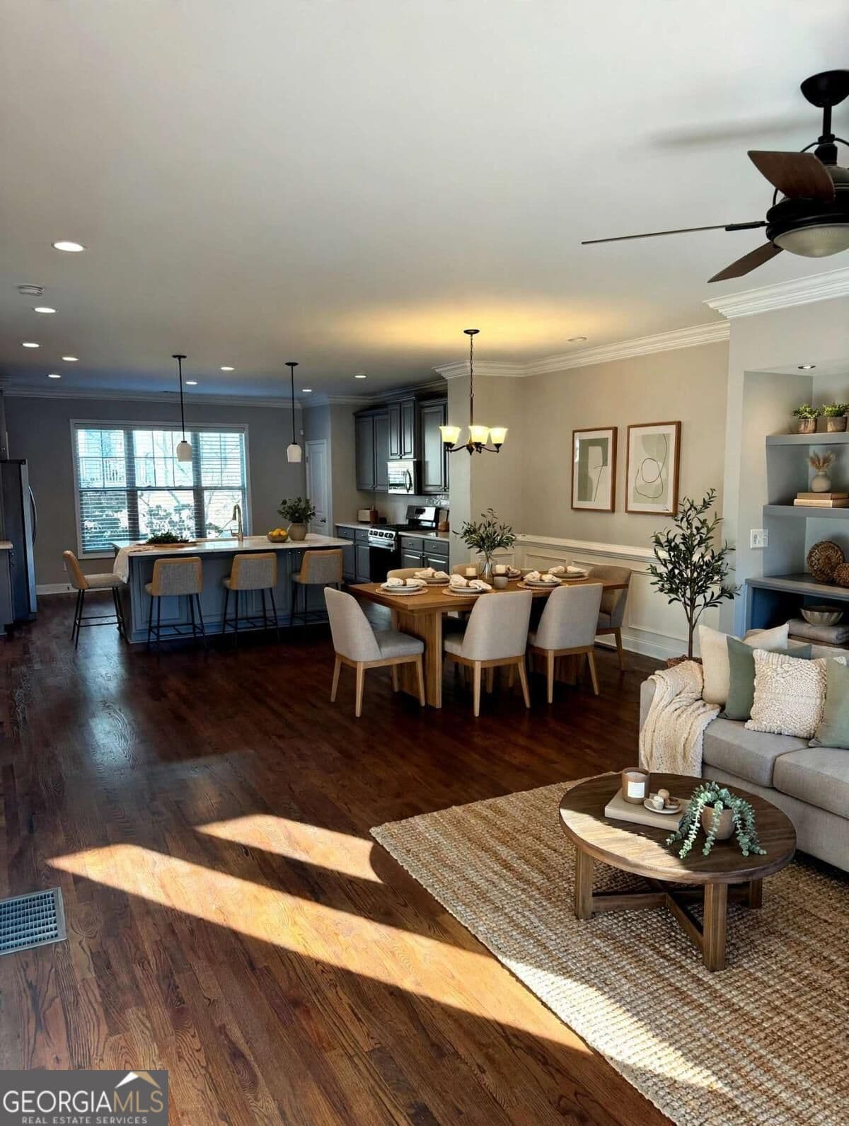 3 bedroom, 3.5 bathroom, 2,508 sq ft townhouse for sale at 4636 Pine Street, Smyrna, GA 30080 — photo 3