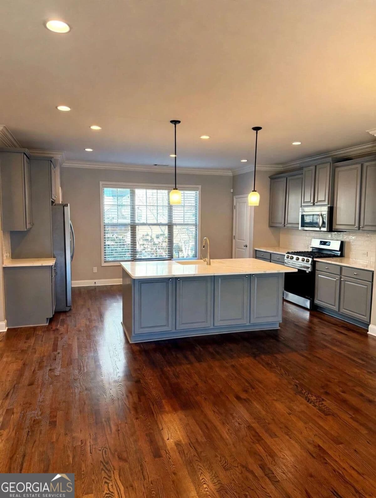 3 bedroom, 3.5 bathroom, 2,508 sq ft townhouse for sale at 4636 Pine Street, Smyrna, GA 30080 — photo 5