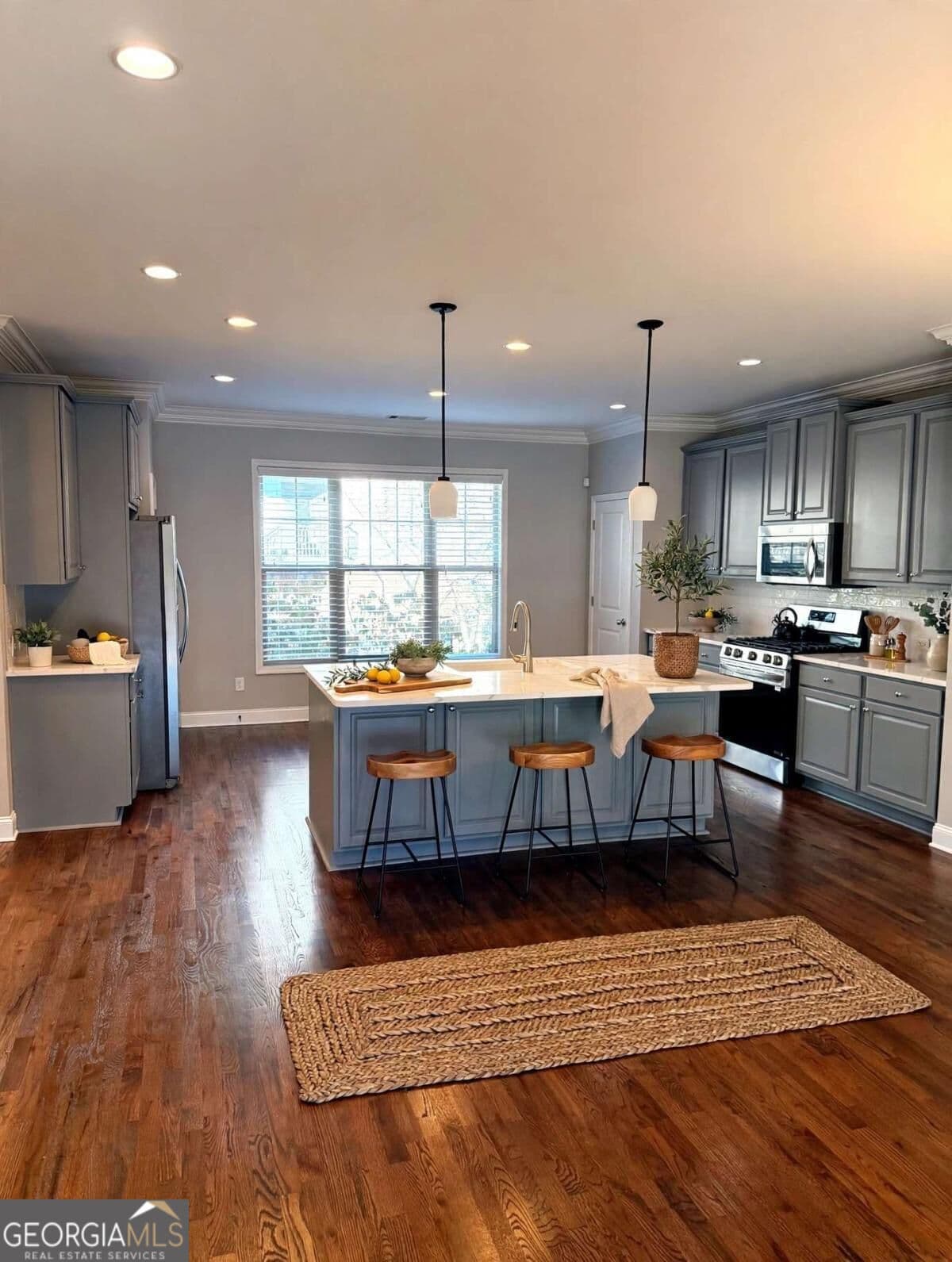 3 bedroom, 3.5 bathroom, 2,508 sq ft townhouse for sale at 4636 Pine Street, Smyrna, GA 30080 — photo 4