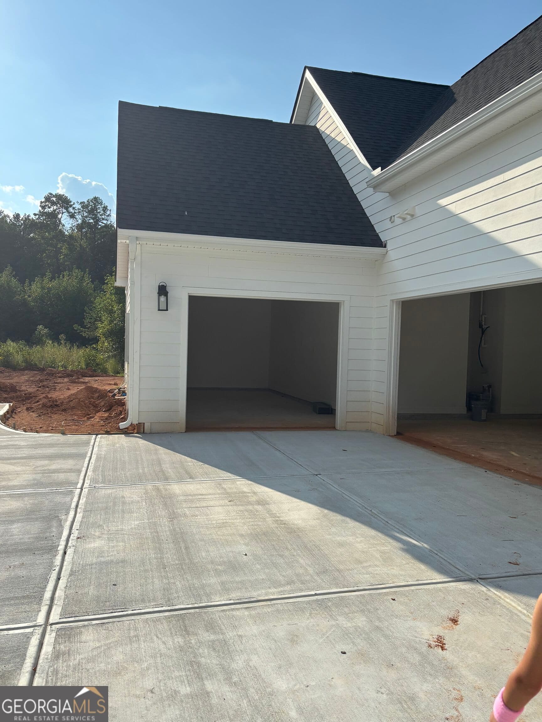 4 bedroom, 3.5 bathroom, 2,672 sq ft single family residence for sale at 75 Oak Road, Locust Grove, GA 30248 — photo 2