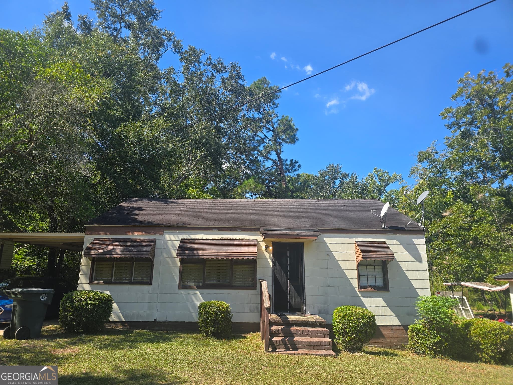 2 bedroom, 1 bathroom, 884 sq ft single family residence for sale at 406 Saxon Street, Dublin, GA 31021