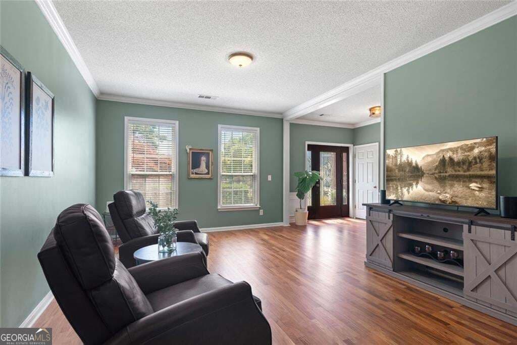 4 bedroom, 2.5 bathroom, 2,284 sq ft single family residence for sale at 1335 Lyndhurst Way, Roswell, GA 30075 — photo 9