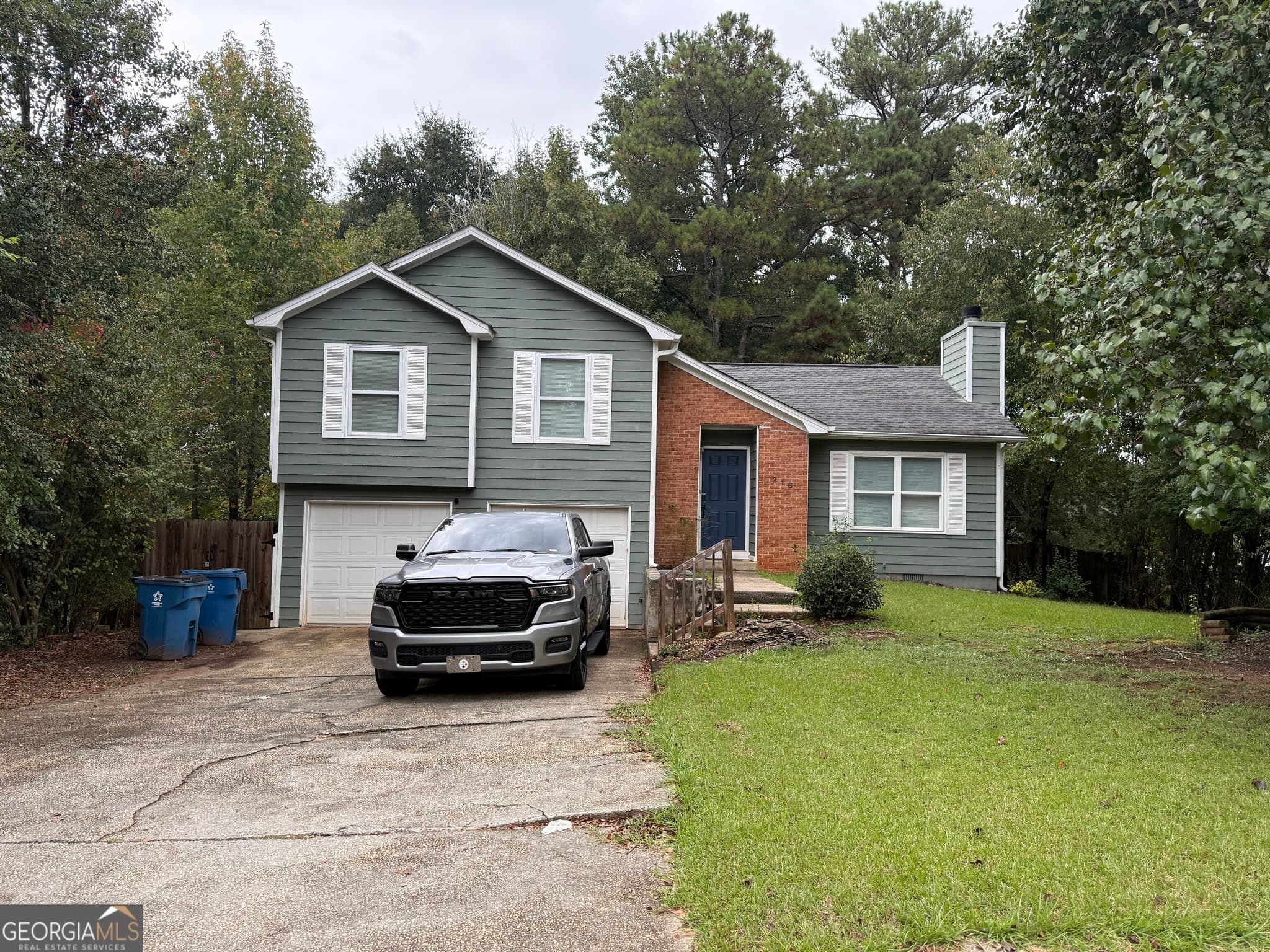 3 bedroom, 2 bathroom, 1,244 sq ft single family residence for sale at 216 River Birch Drive, Mcdonough, GA 30253