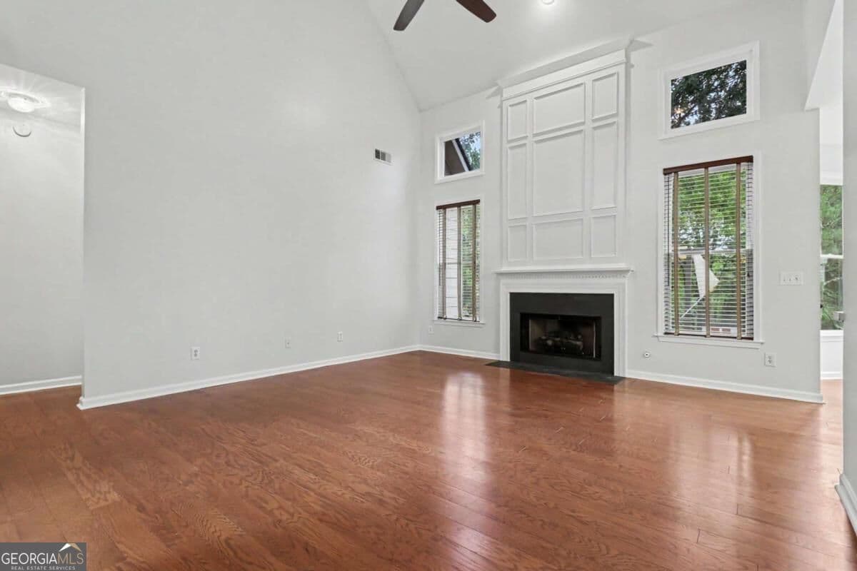 5 bedroom, 3 bathroom, 2,369 sq ft single family residence for sale at 6220 Ivey Hill Drive, Cumming, GA 30040 — photo 10
