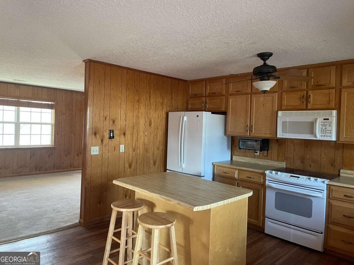 2 bedroom, 2 bathroom, 1,140 sq ft single family residence for sale at 109 Lincoln Drive, Glennville, GA 30427 — photo 3