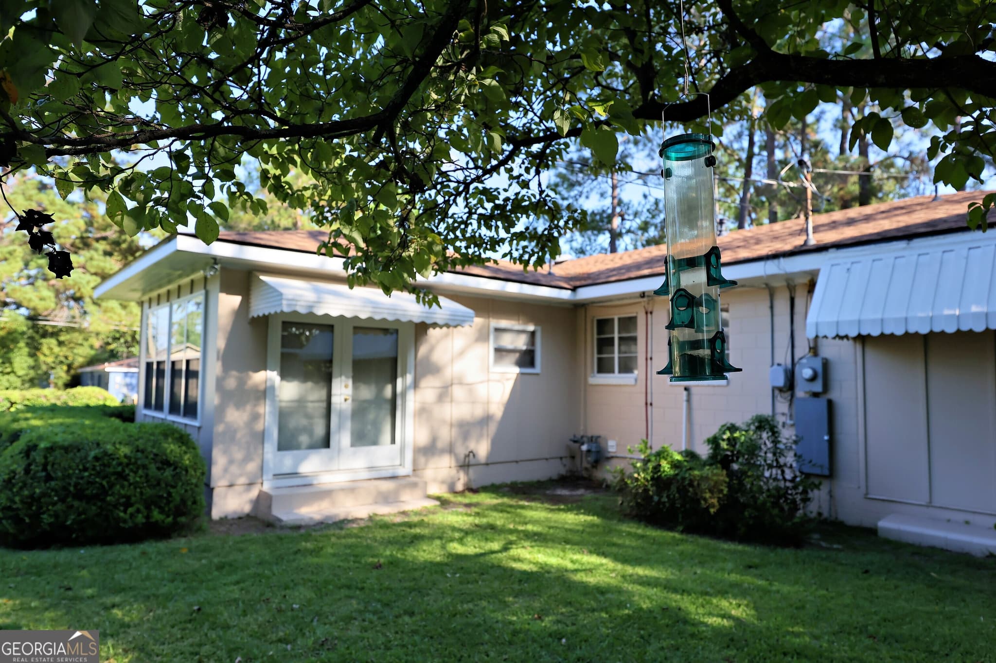 3 bedroom, 1.5 bathroom, 1,945 sq ft single family residence for sale at 307 Varnedoe Street, Thomasville, GA 31792 — photo 4