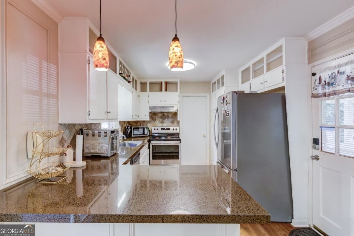 2 bedroom, 2 bathroom, 1,219 sq ft single family residence for sale at 2840 Locksley Court, Tucker, GA 30084 — photo 8