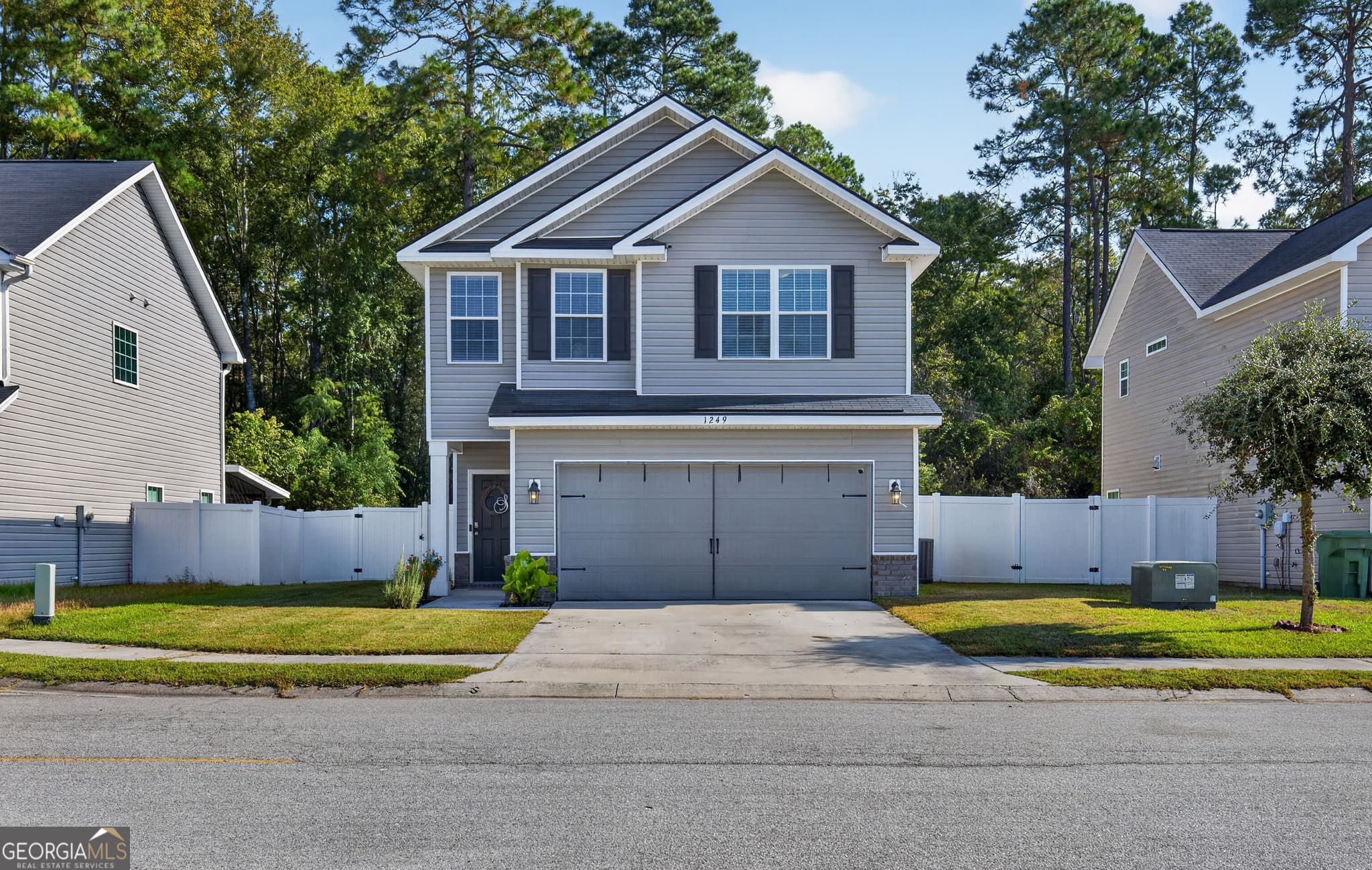 3 bedroom, 2.5 bathroom, 2,050 sq ft single family residence for sale at 1249 Cypress Fall Circle, Hinesville, GA 31313 — photo 6