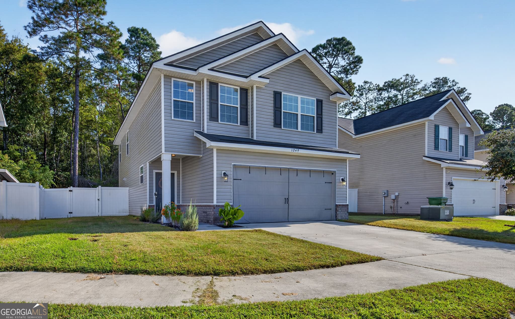 3 bedroom, 2.5 bathroom, 2,050 sq ft single family residence for sale at 1249 Cypress Fall Circle, Hinesville, GA 31313 — photo 5