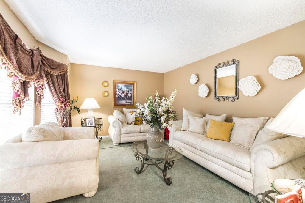 4 bedroom, 2.5 bathroom, 2,454 sq ft single family residence for sale at 300 Saddle Creek Drive, Cordele, GA 31015 — photo 7