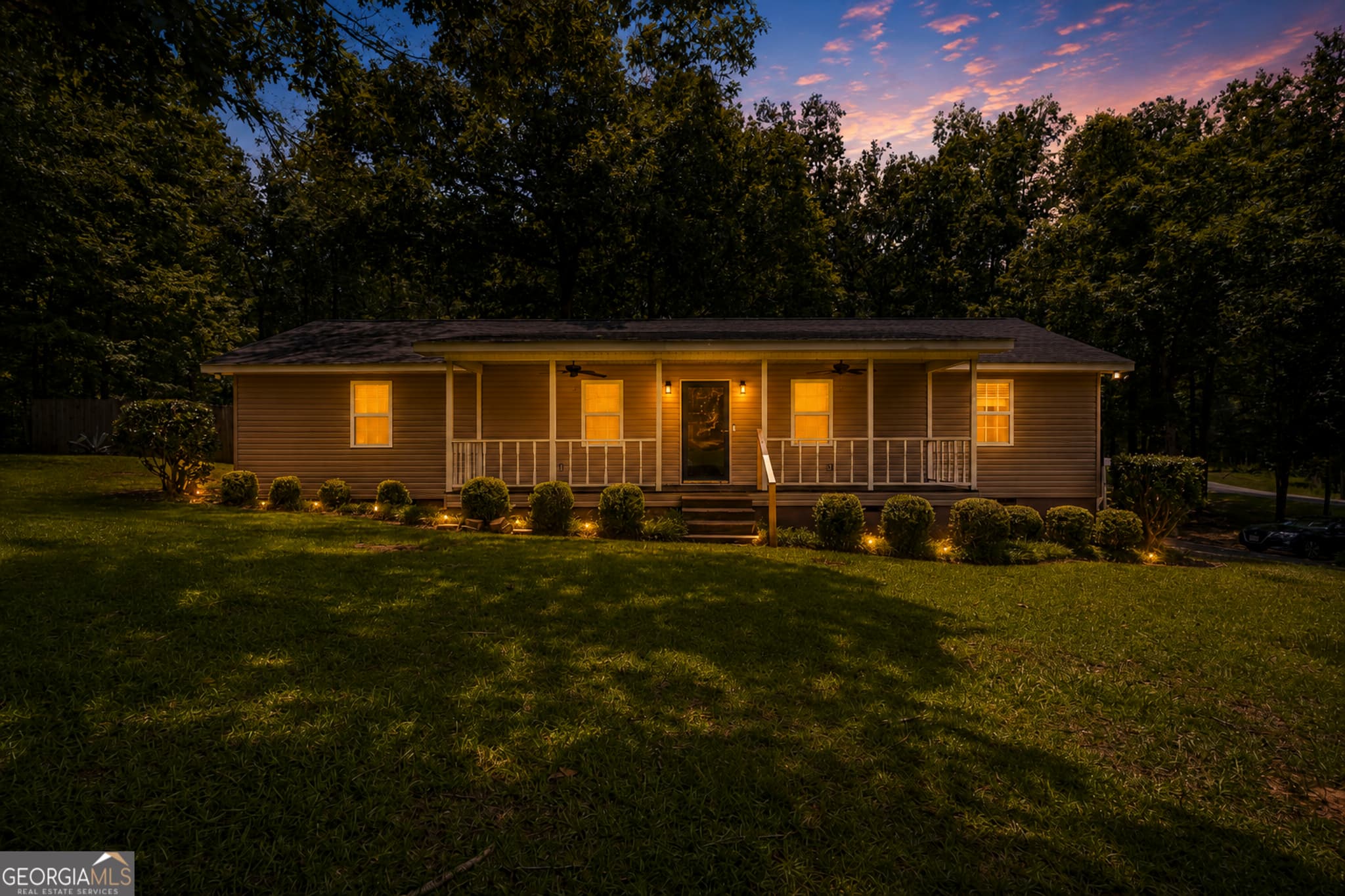 3 bedroom, 2 bathroom, 1,380 sq ft single family residence for sale at 3032 Us Highway 80, Dublin, GA 31021 — photo 2