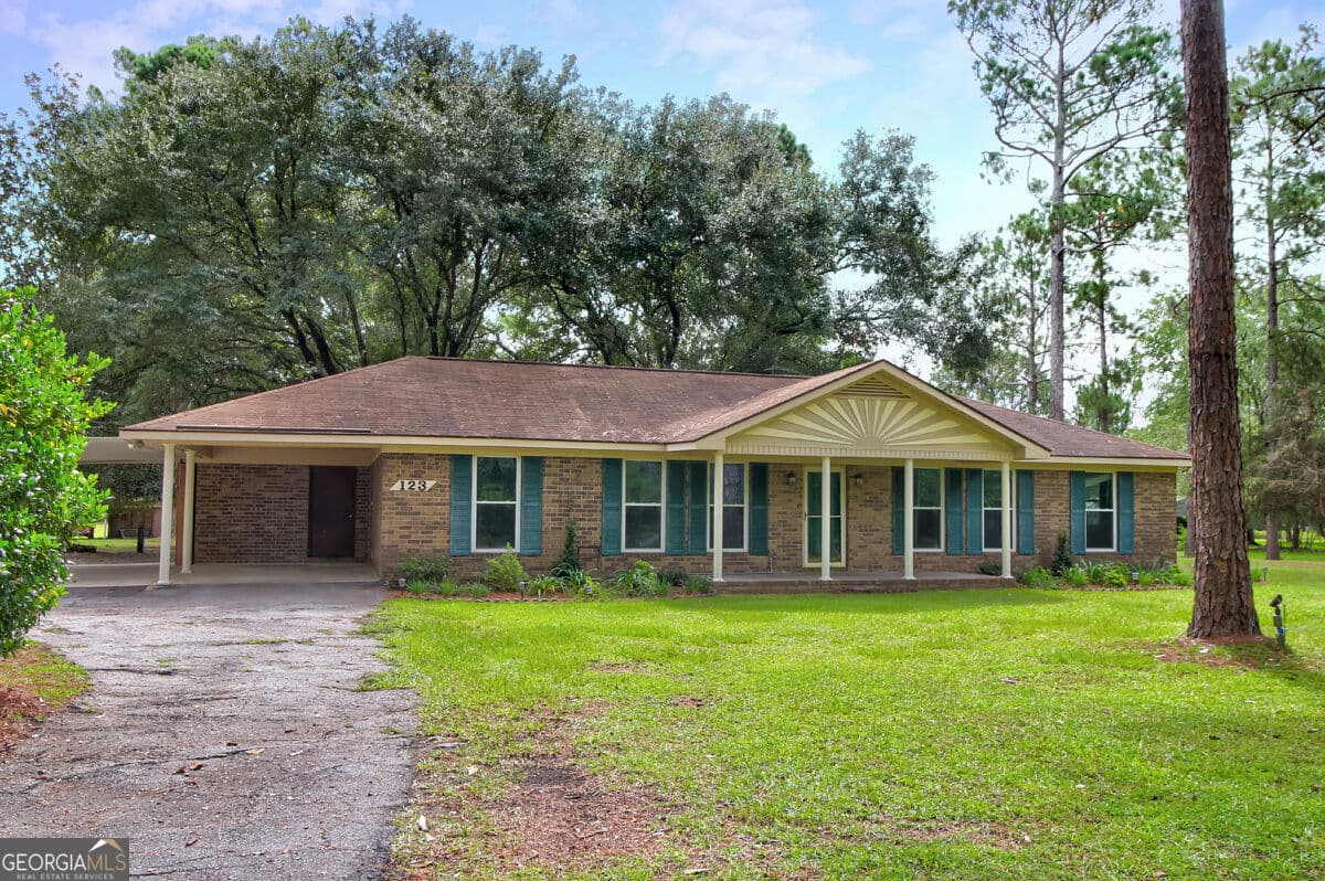 6 bedroom, 5 bathroom, 2,964 sq ft manufactured home,single family residence for sale at 123 Maple Drive, Rincon, GA 31326