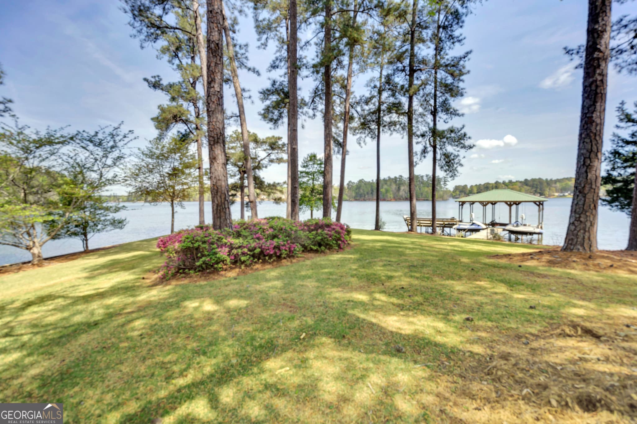 6 bedroom, 5.5 bathroom, 3,900 sq ft single family residence for sale at 172 Tater Hill Road, Jackson, GA 30233 — photo 9