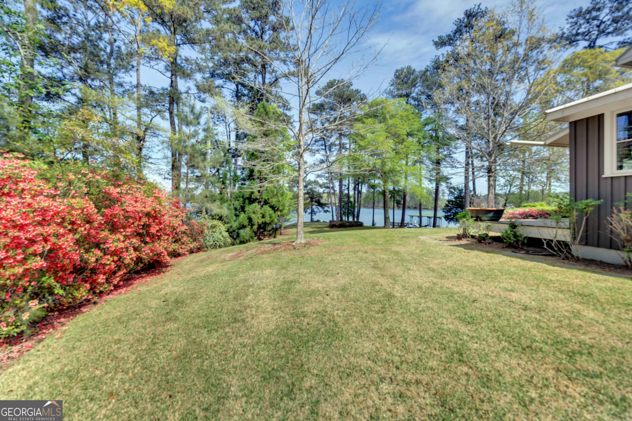6 bedroom, 5.5 bathroom, 3,900 sq ft single family residence for sale at 172 Tater Hill Road, Jackson, GA 30233 — photo 10