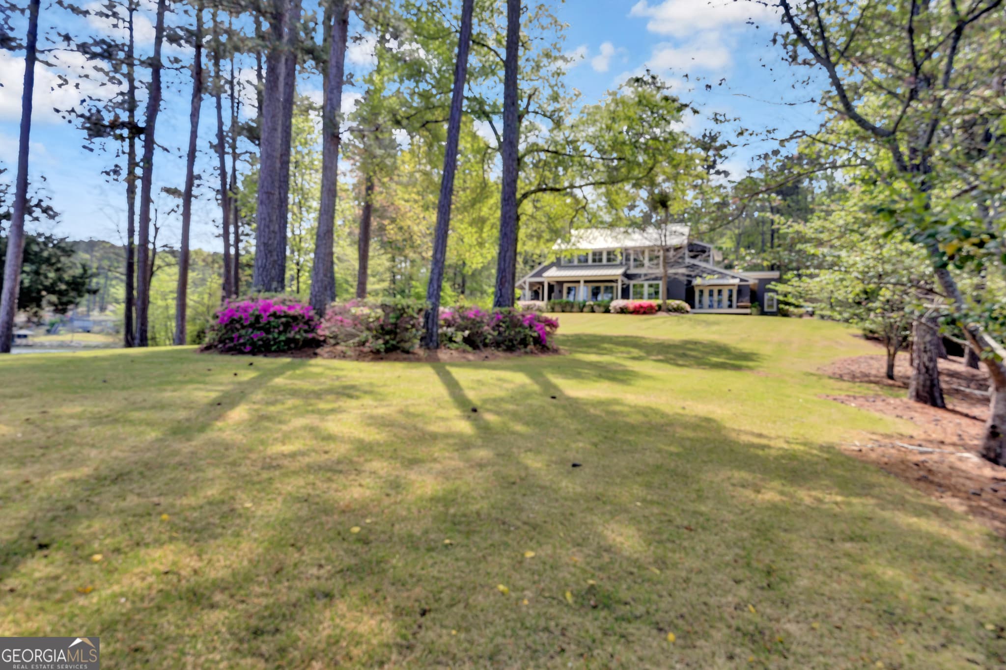 6 bedroom, 5.5 bathroom, 3,900 sq ft single family residence for sale at 172 Tater Hill Road, Jackson, GA 30233 — photo 8