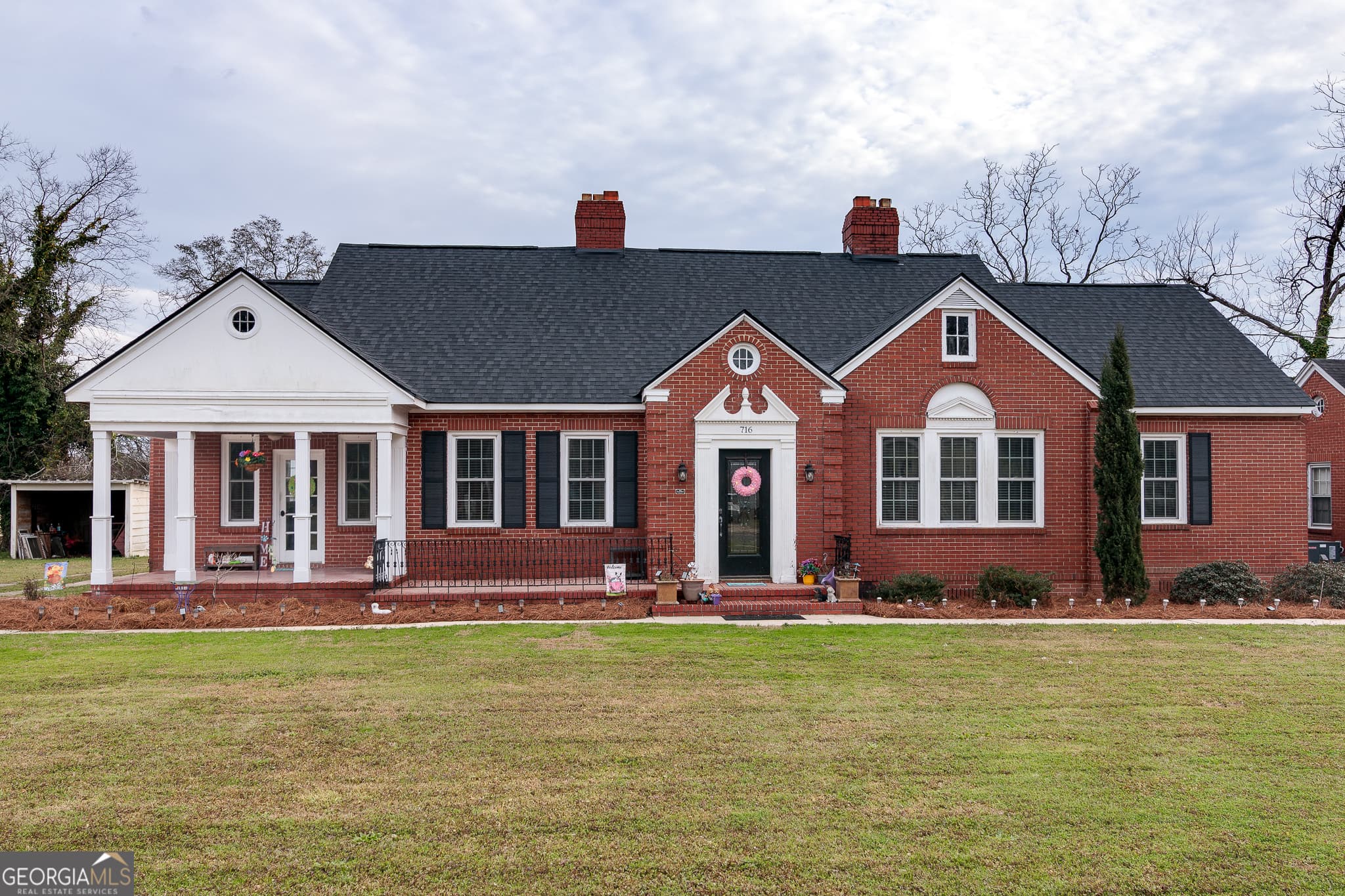 4 bedroom, 3.5 bathroom, 2,600 sq ft single family residence sold at 716 College Avenue, Millen, GA 30442